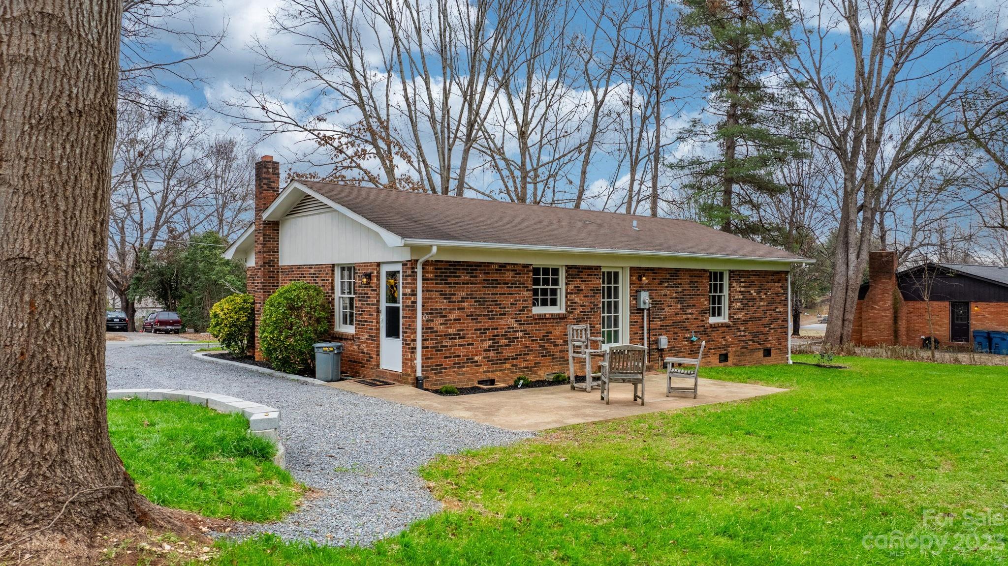 Jamestowne - Residential