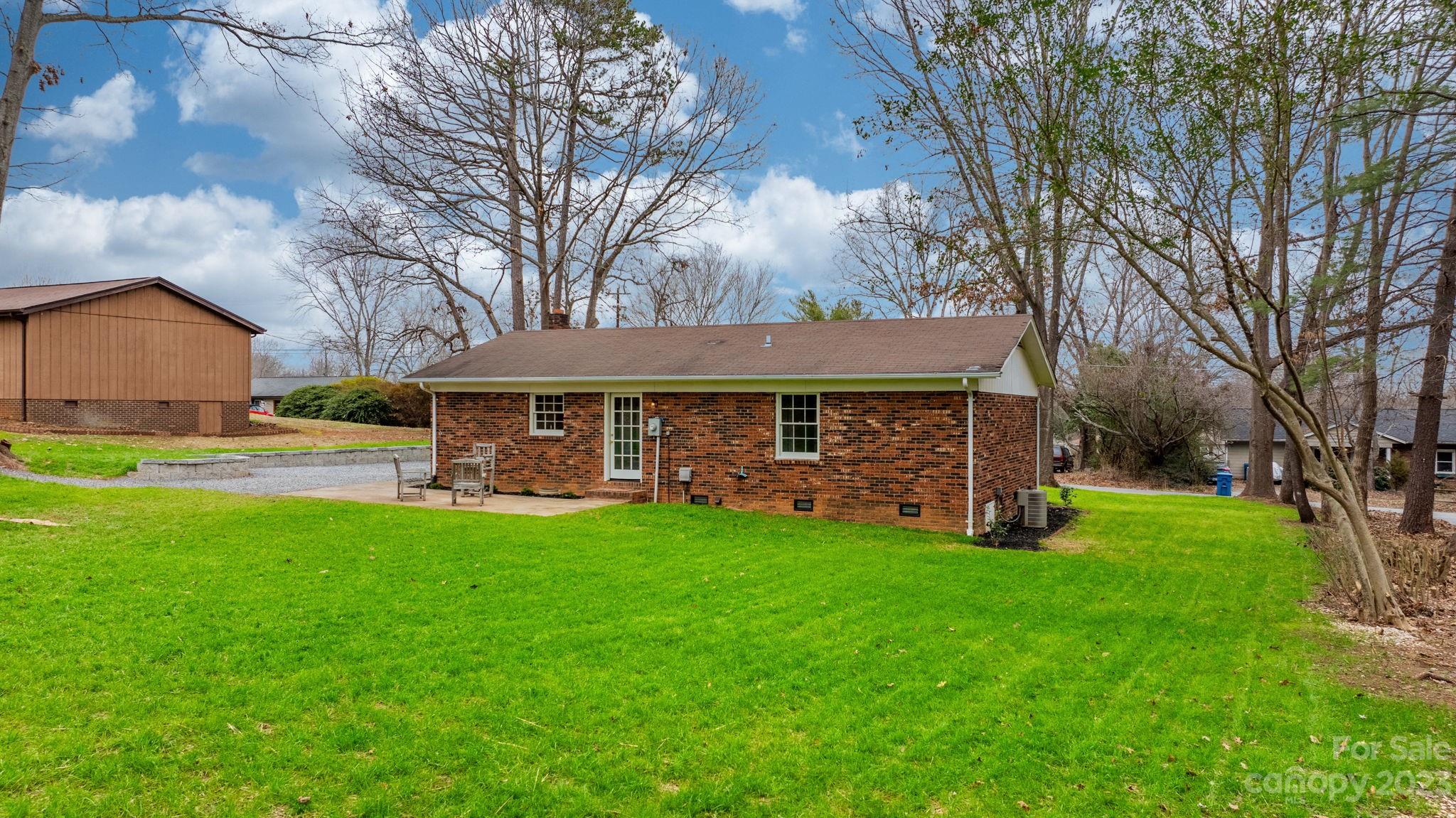 Jamestowne - Residential