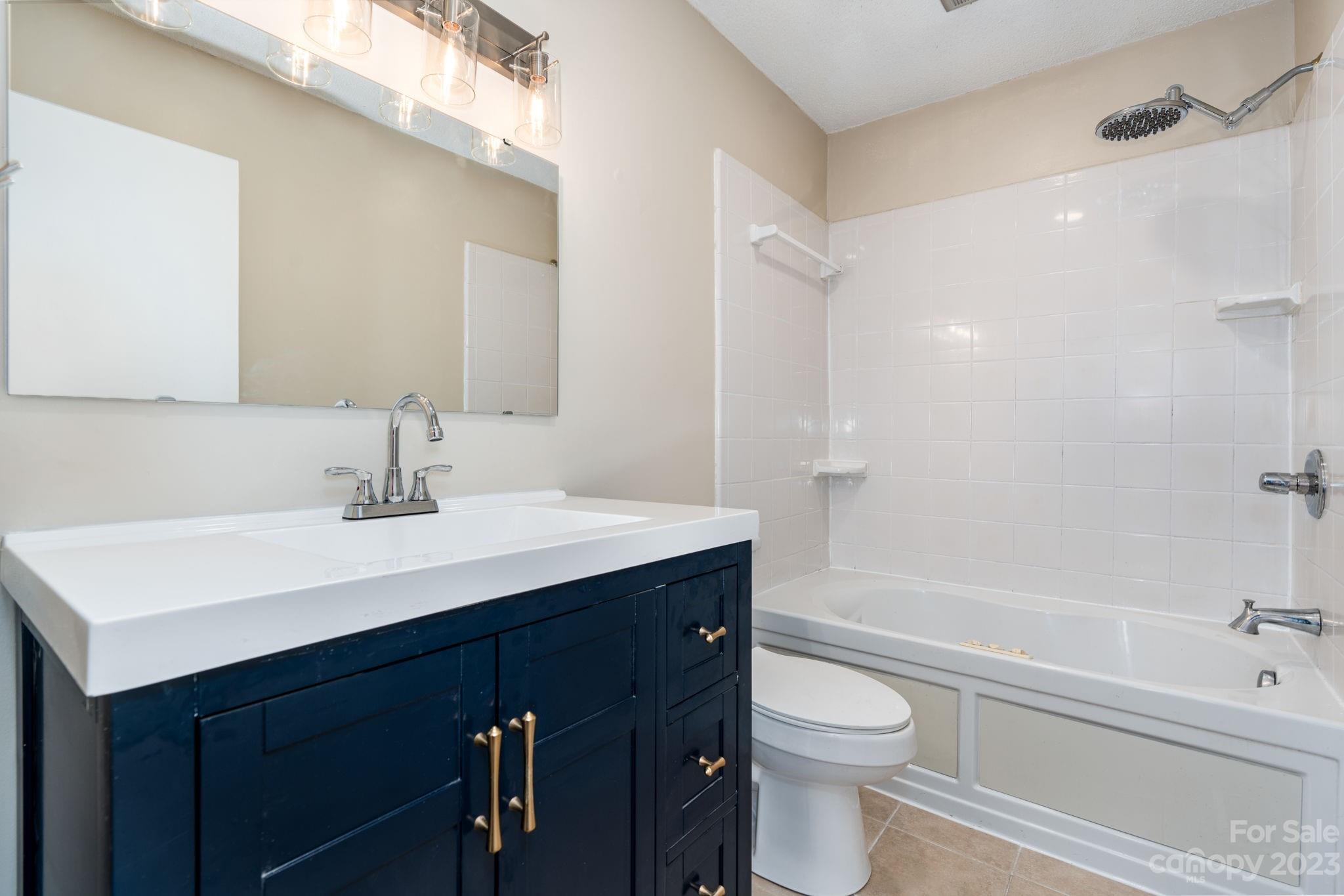 Jamestowne - Residential