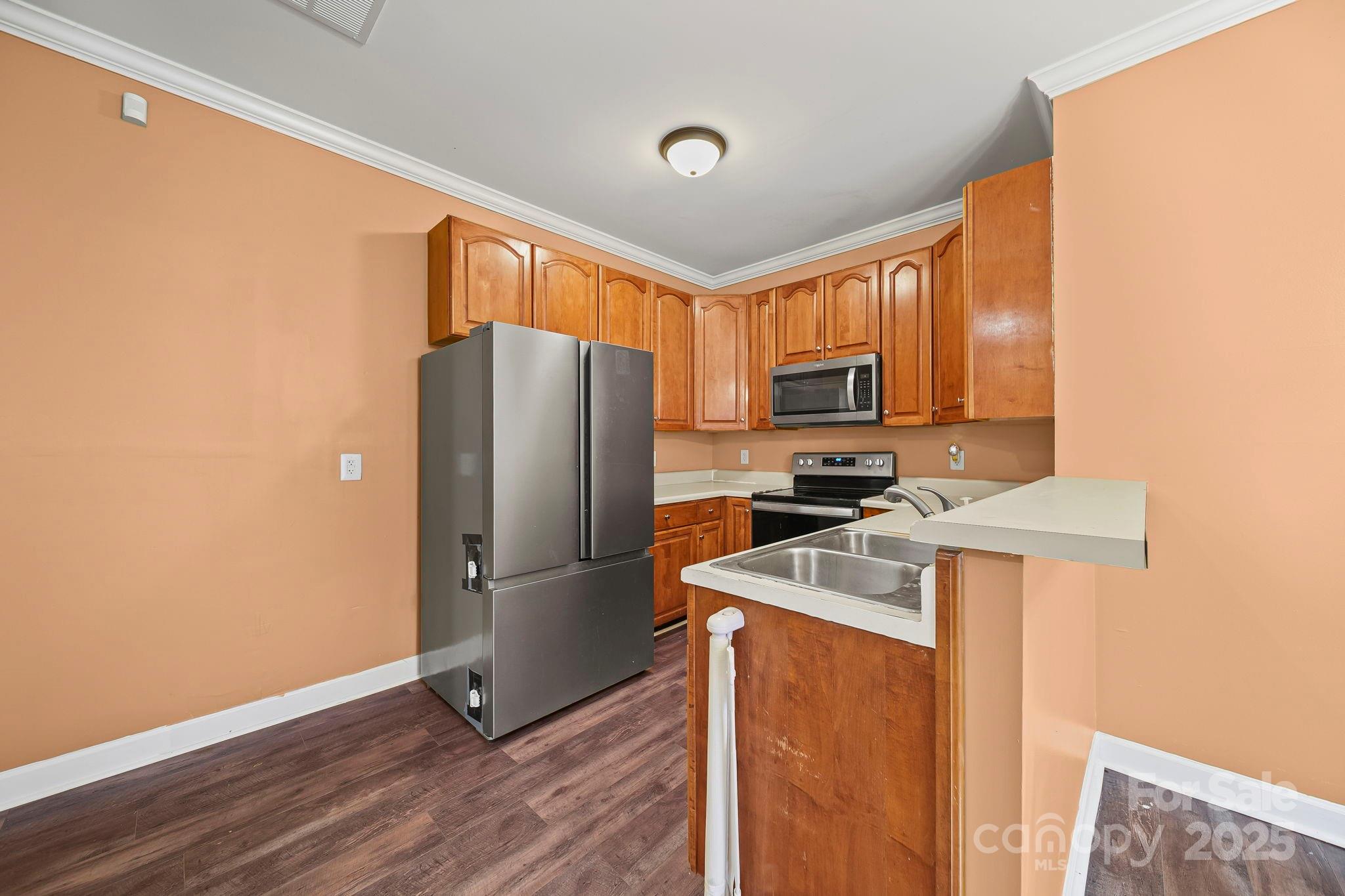 148 Highland Woods Drive 6