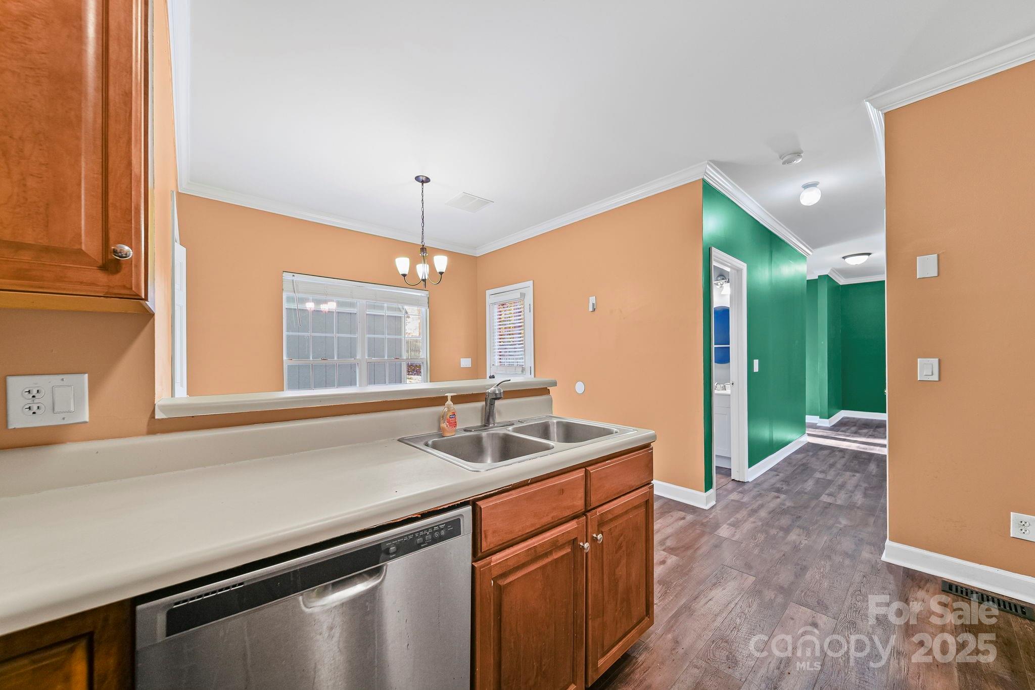 148 Highland Woods Drive 6