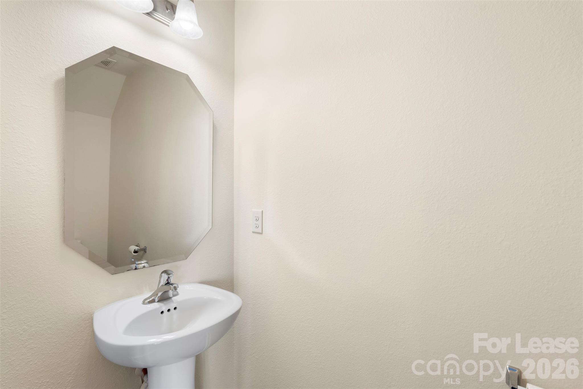 7621 Mockernut Drive