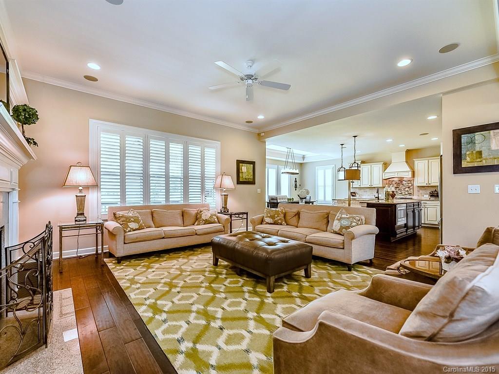 Hollister - Residential