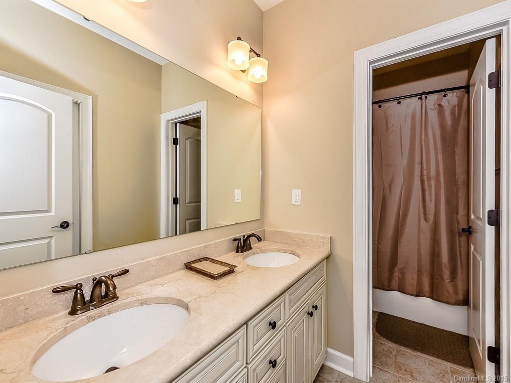 Hollister - Residential