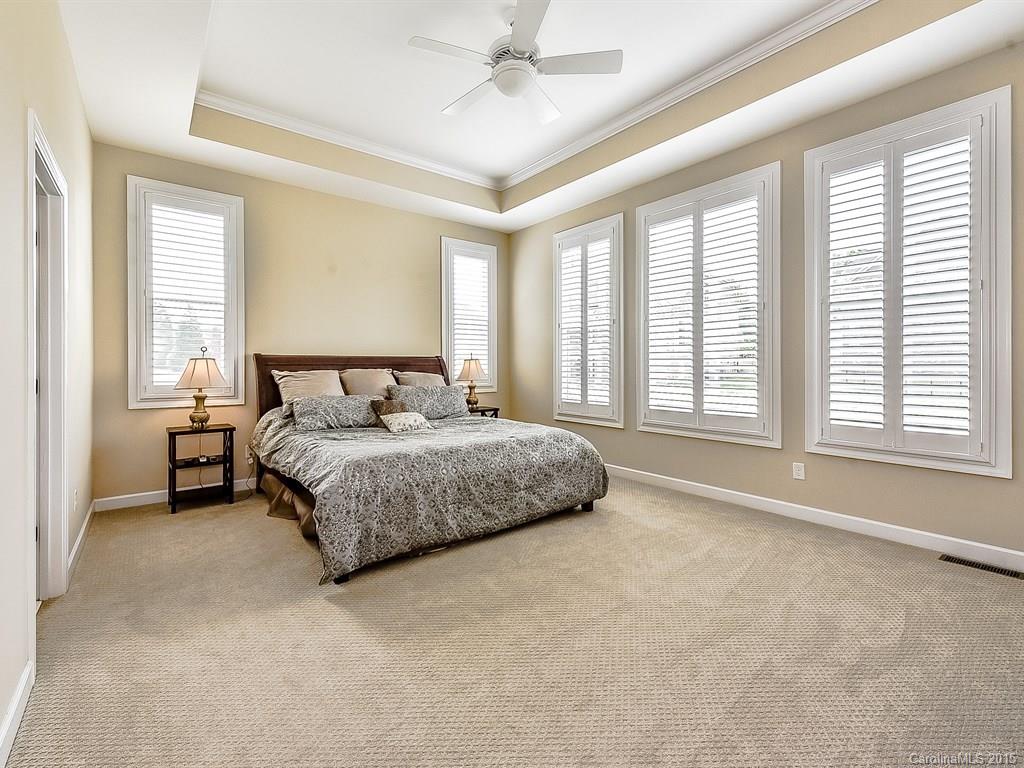 Hollister - Residential