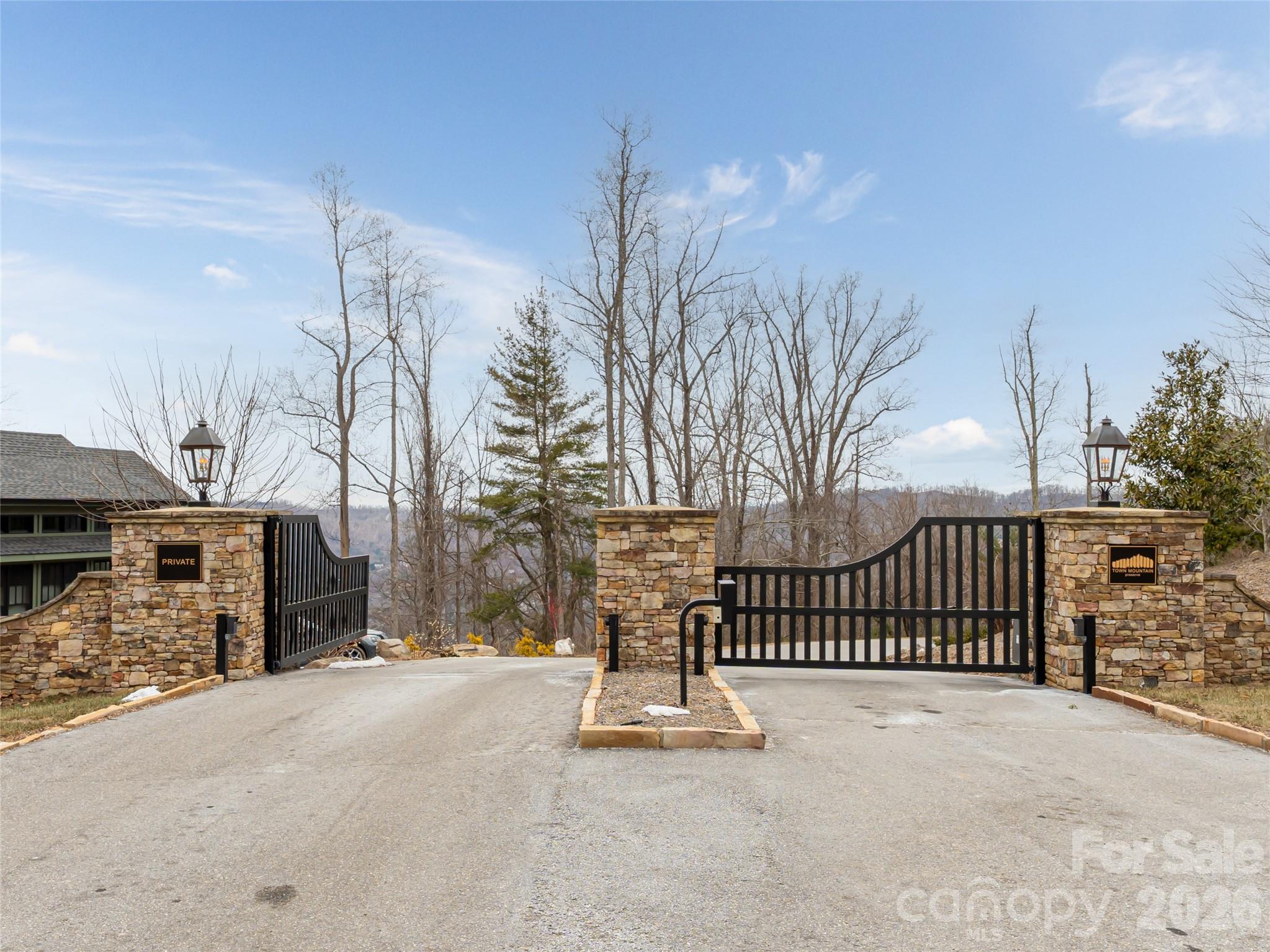 Town Mountain Preserve - Land