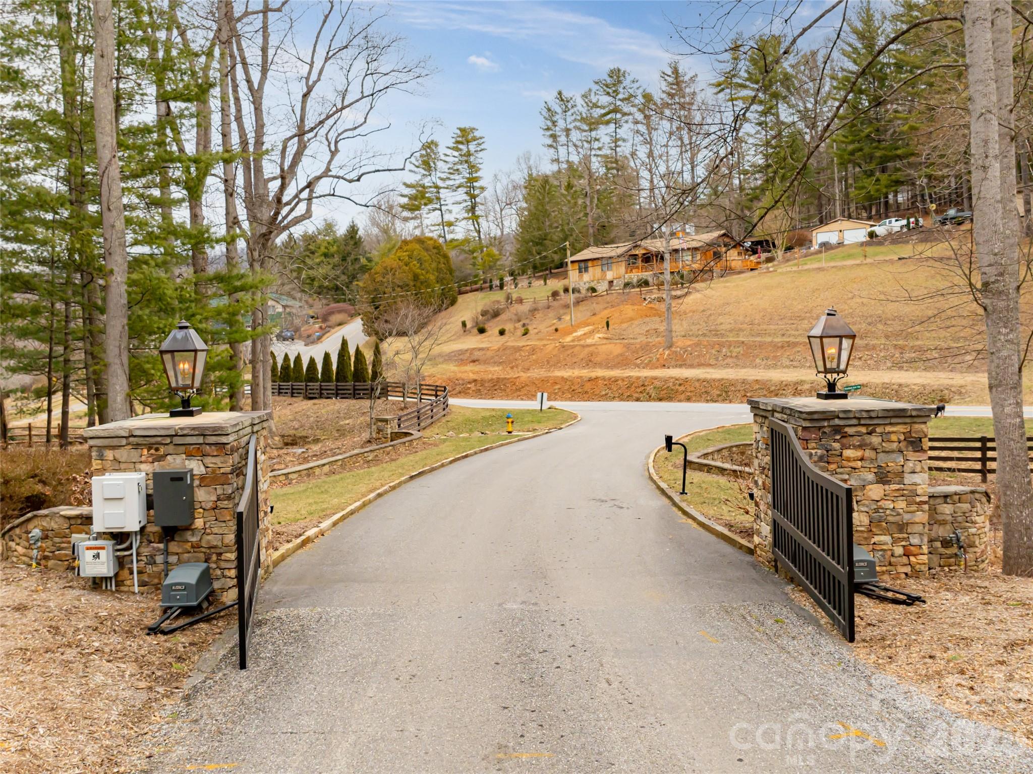 Town Mountain Preserve - Land
