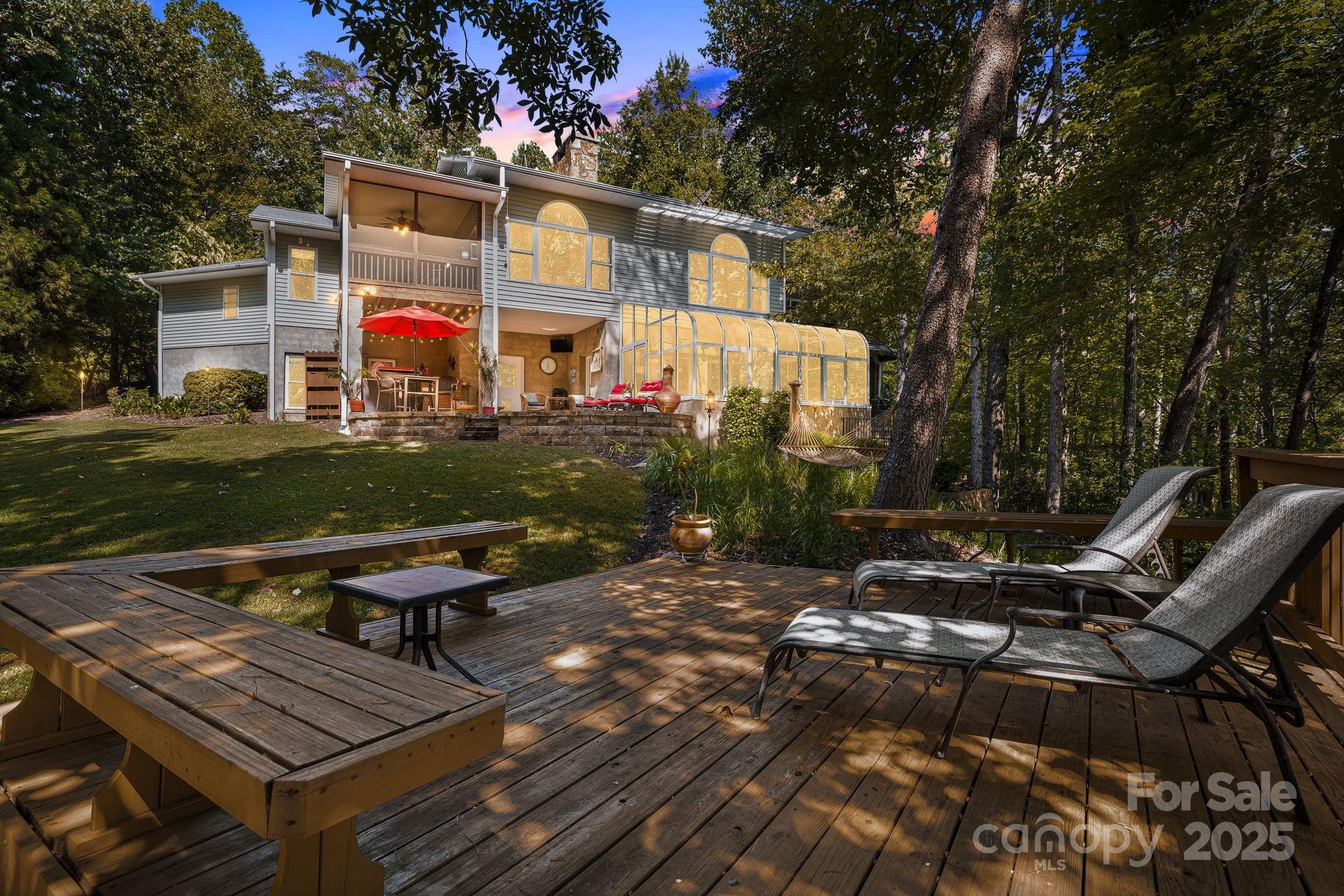 91 Island View Court