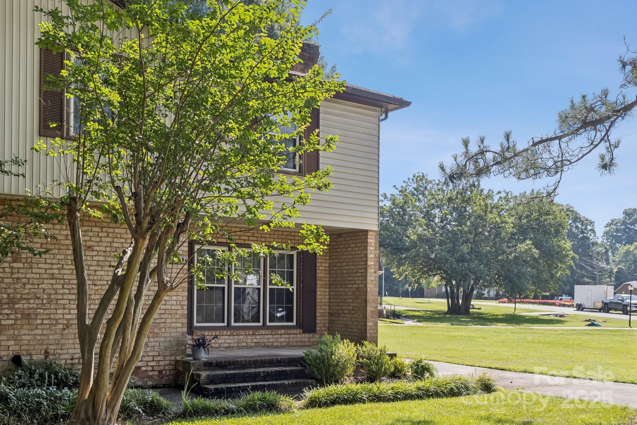4537 Swan Meadow Lane