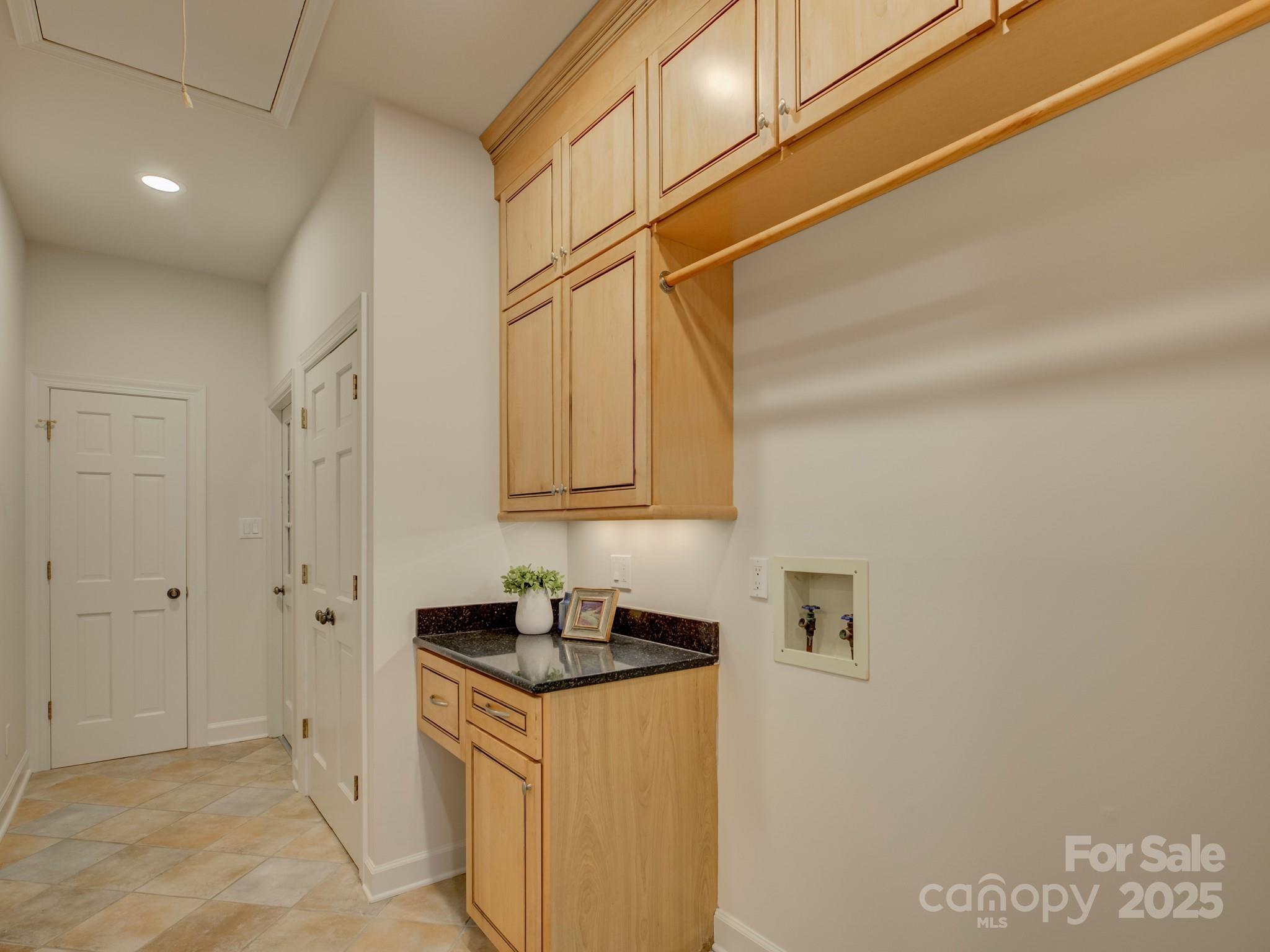 Five Knolls Estates - Residential
