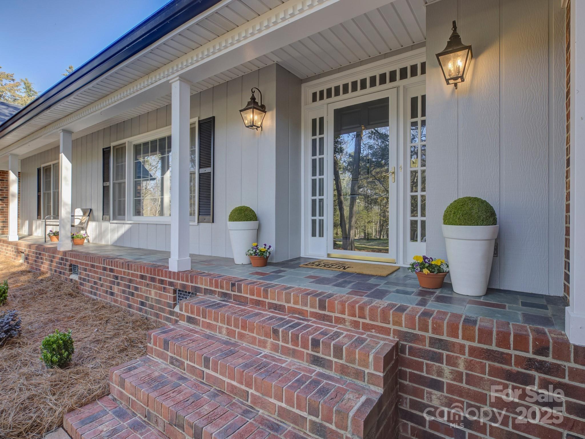 Five Knolls Estates - Residential