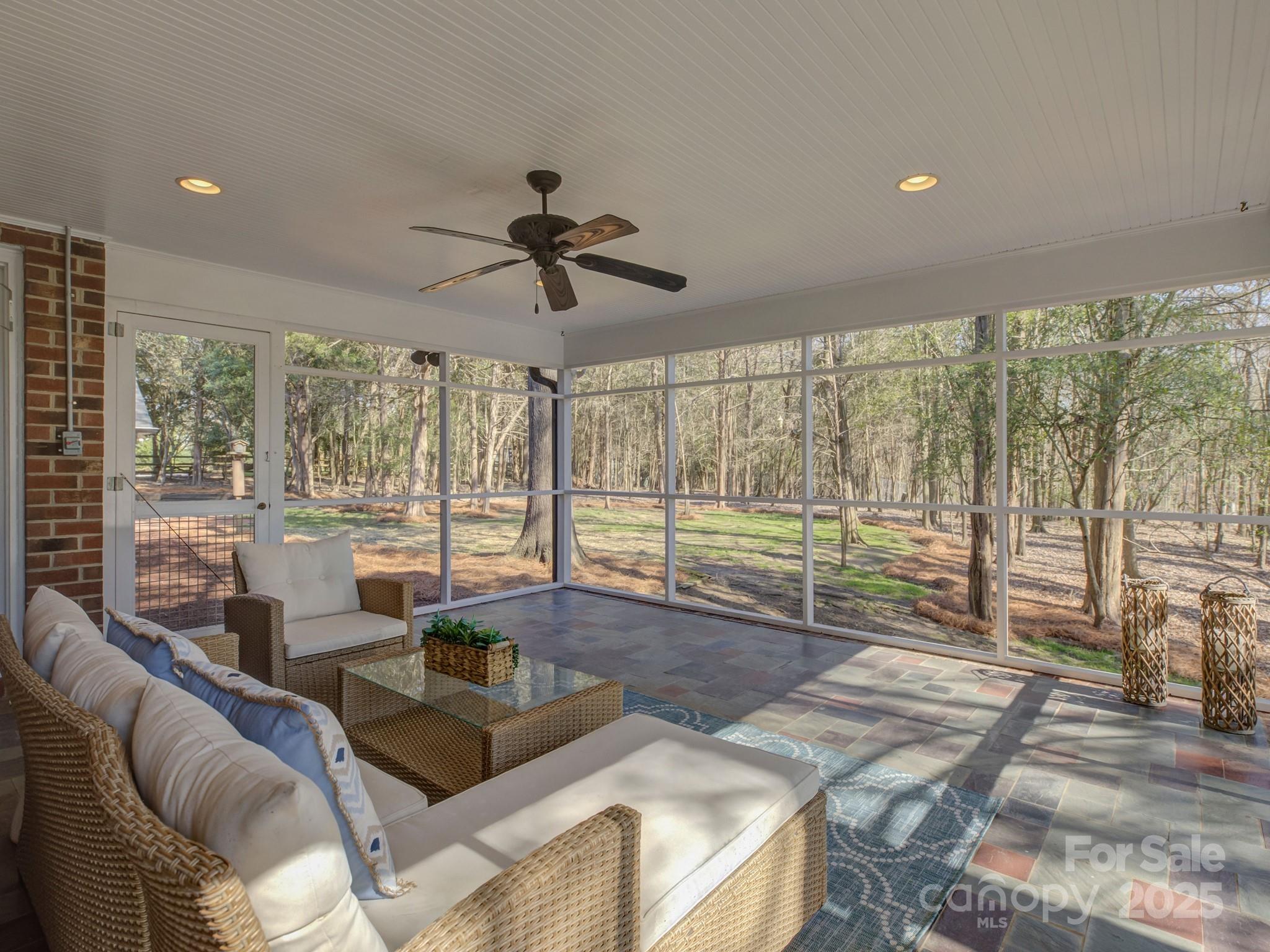 Five Knolls Estates - Residential