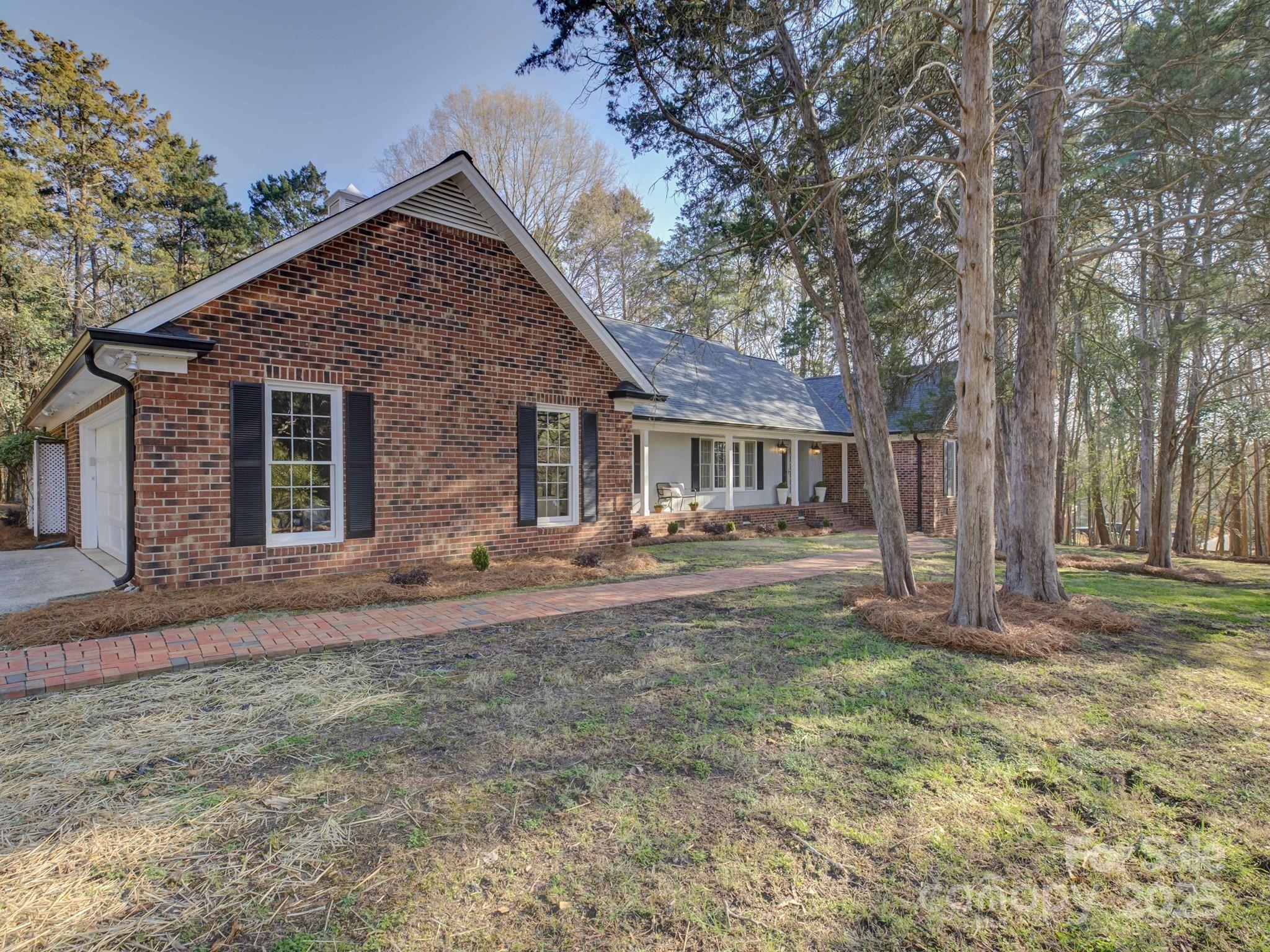 Five Knolls Estates - Residential