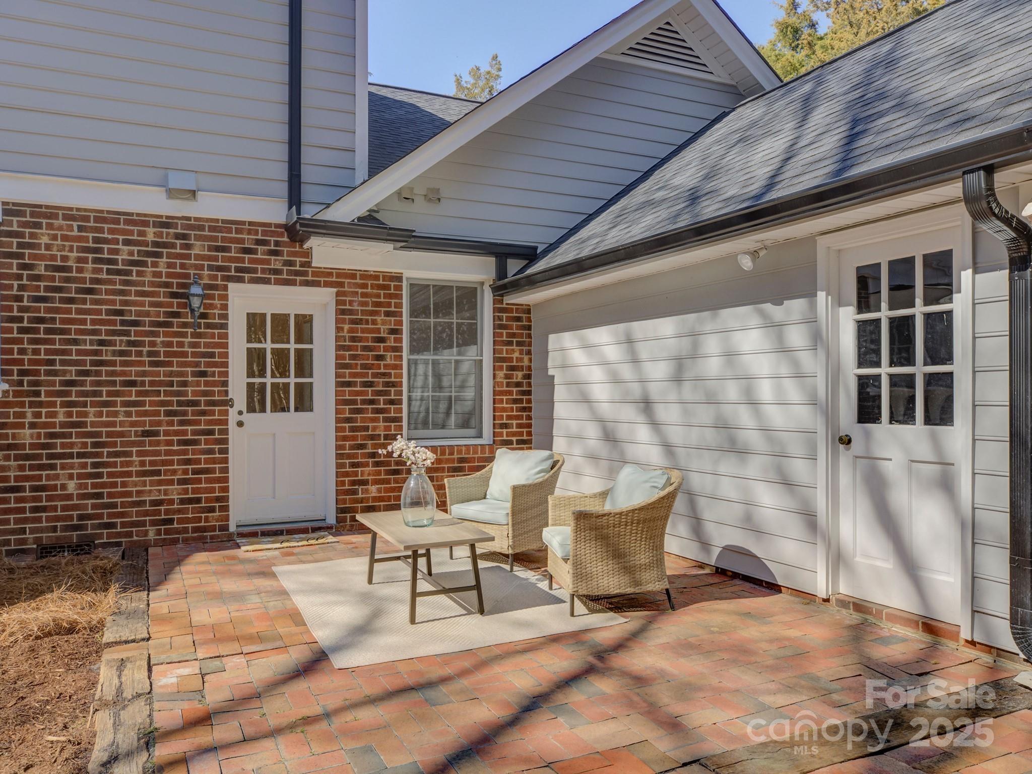 Five Knolls Estates - Residential