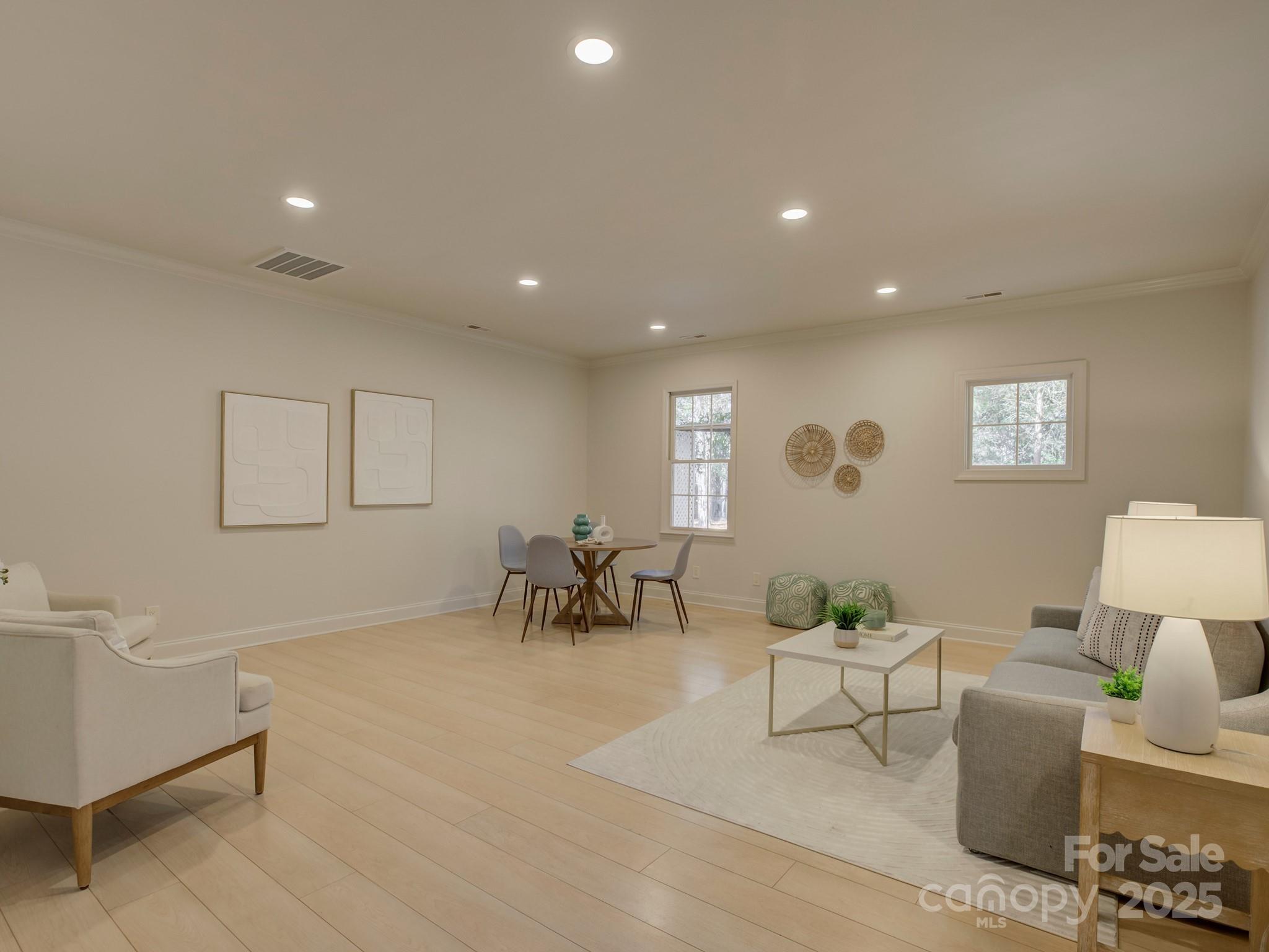 Five Knolls Estates - Residential