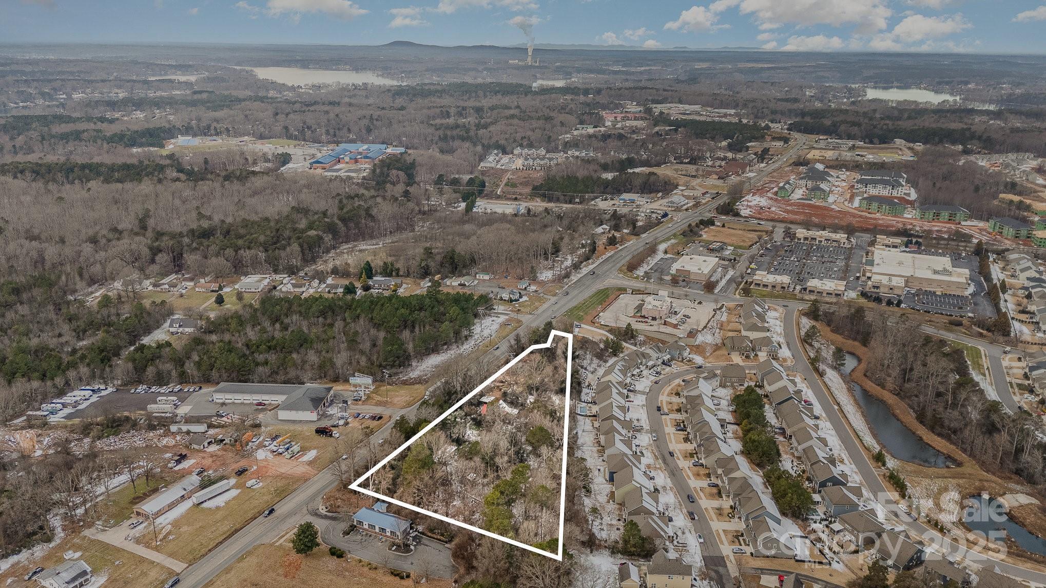 882 & 890 River Highway