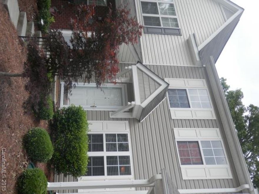 Great unit with hardwood floors on the main. Fresh paint, updated HVAC and appliances. New Roof in 2014. Community pool and easy access to I77!