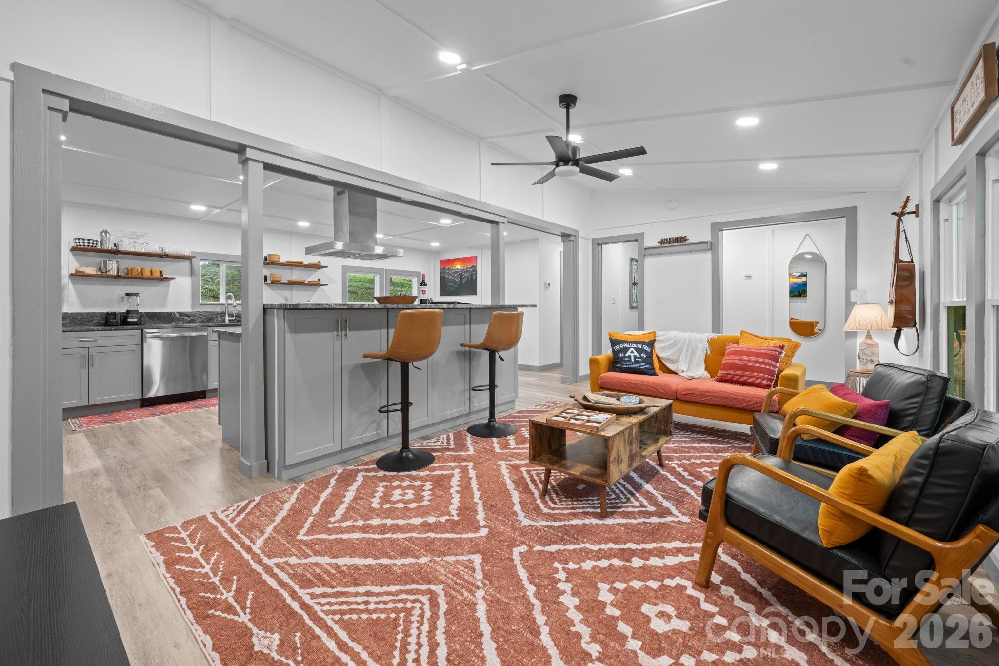1426 Rainbow Trail