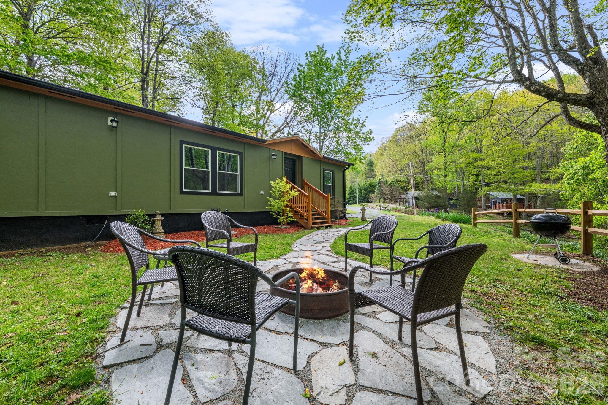 1426 Rainbow Trail