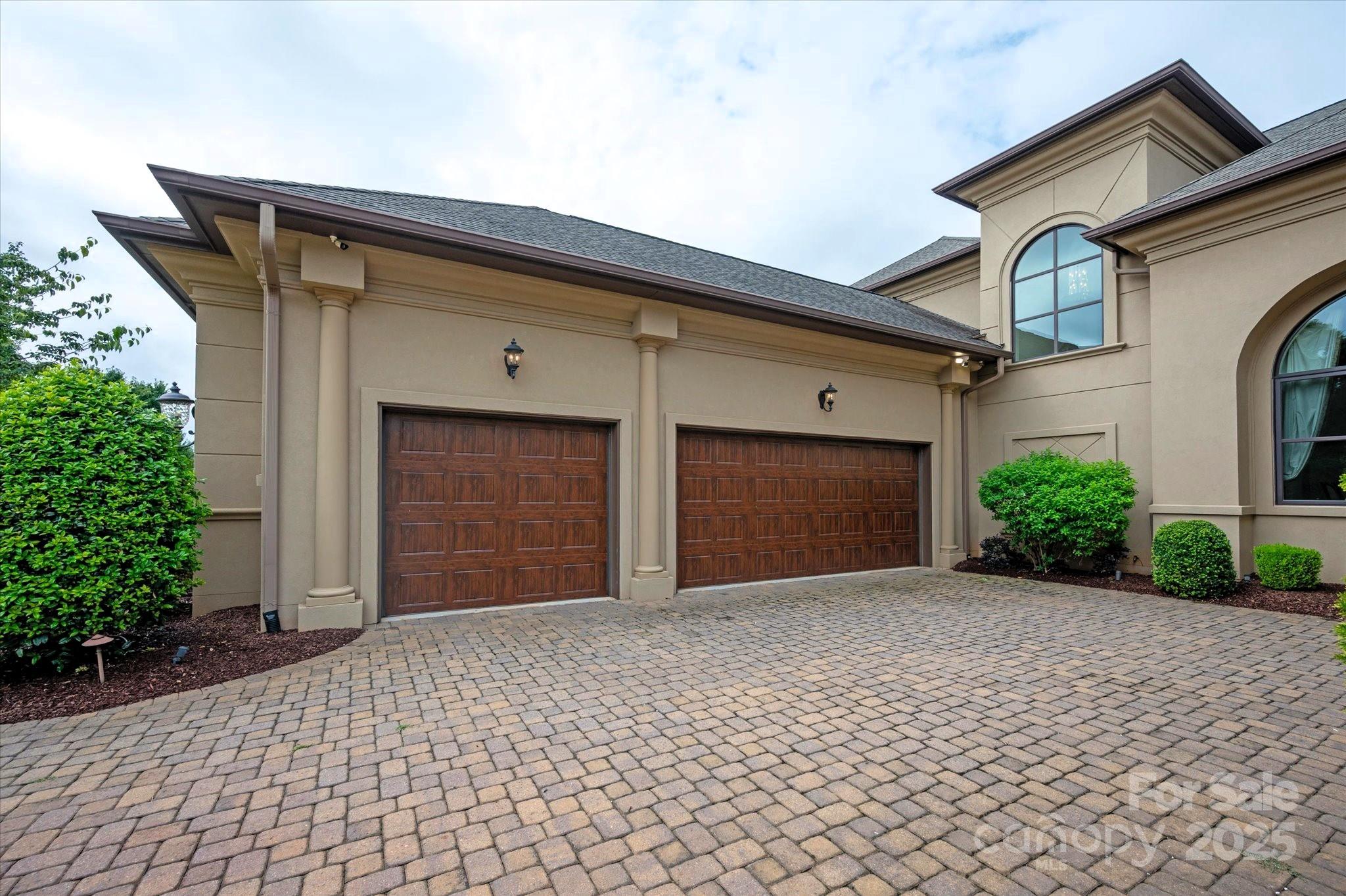 4042 Blossom Hill Drive