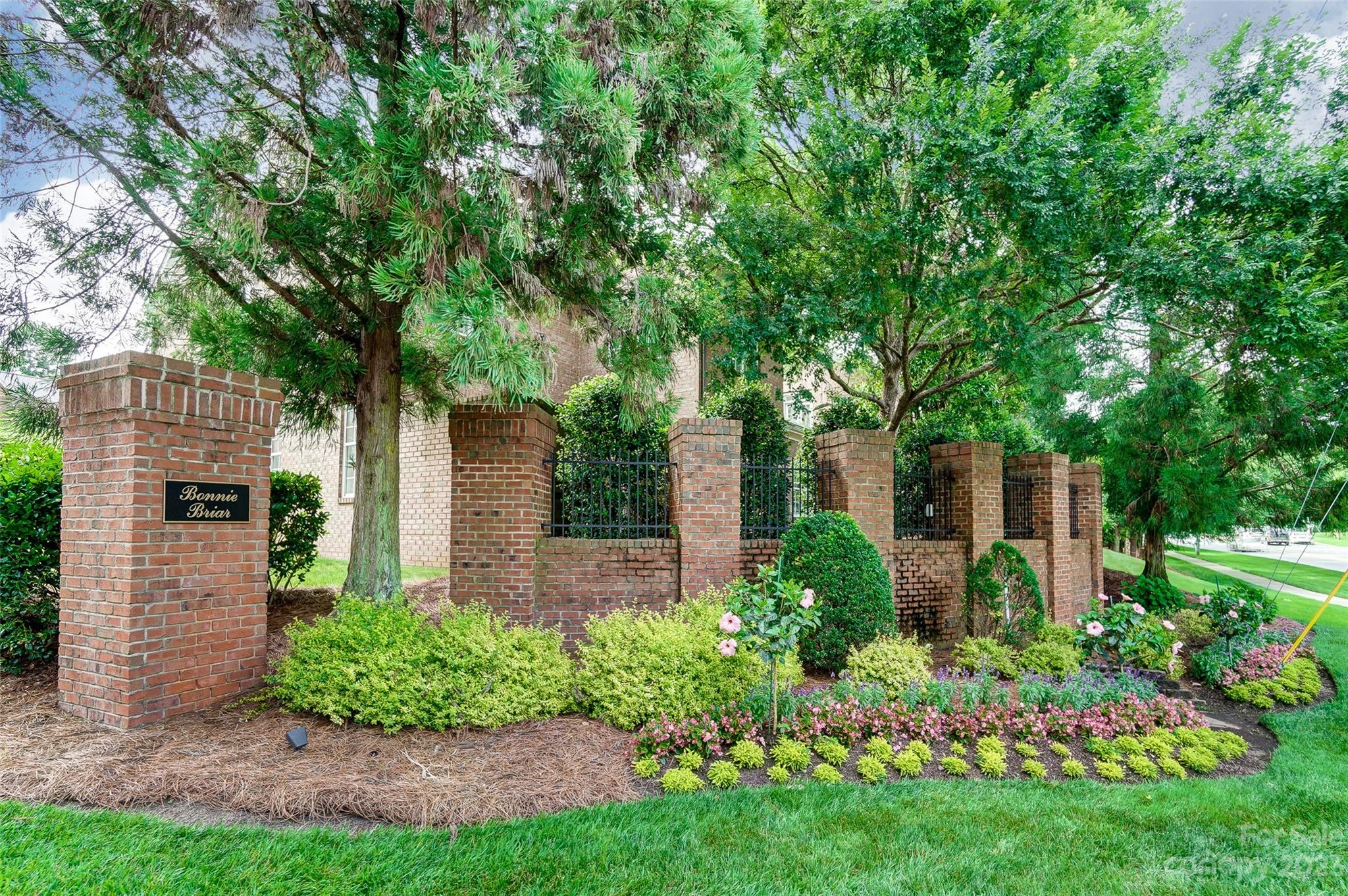 Bonnie Briar - Residential