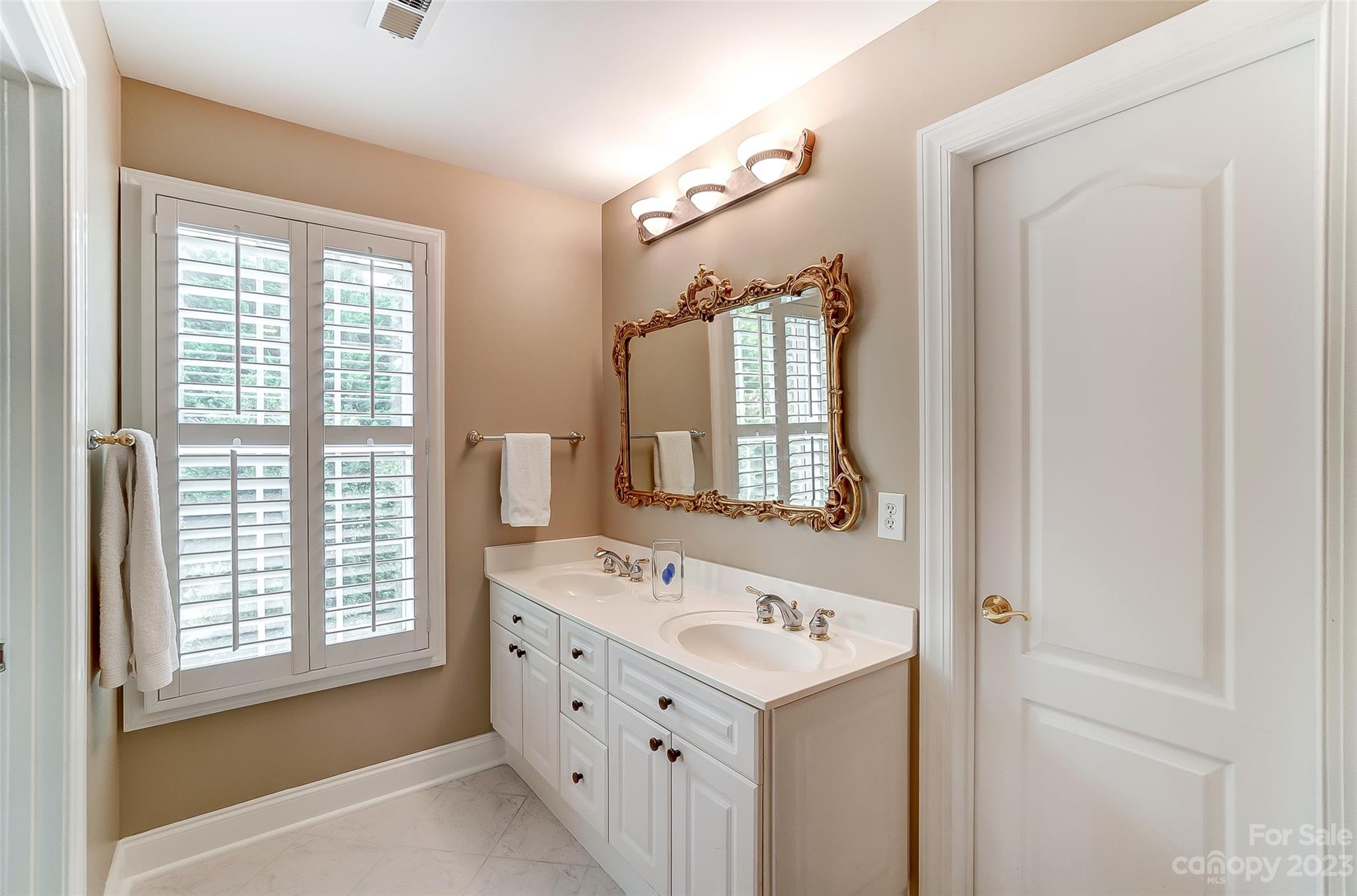 Bonnie Briar - Residential