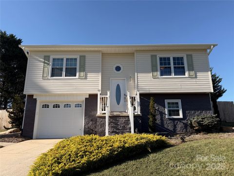 Photo of 17 Maple Drive, Granite Falls, NC 28630 (MLS # 4311533)