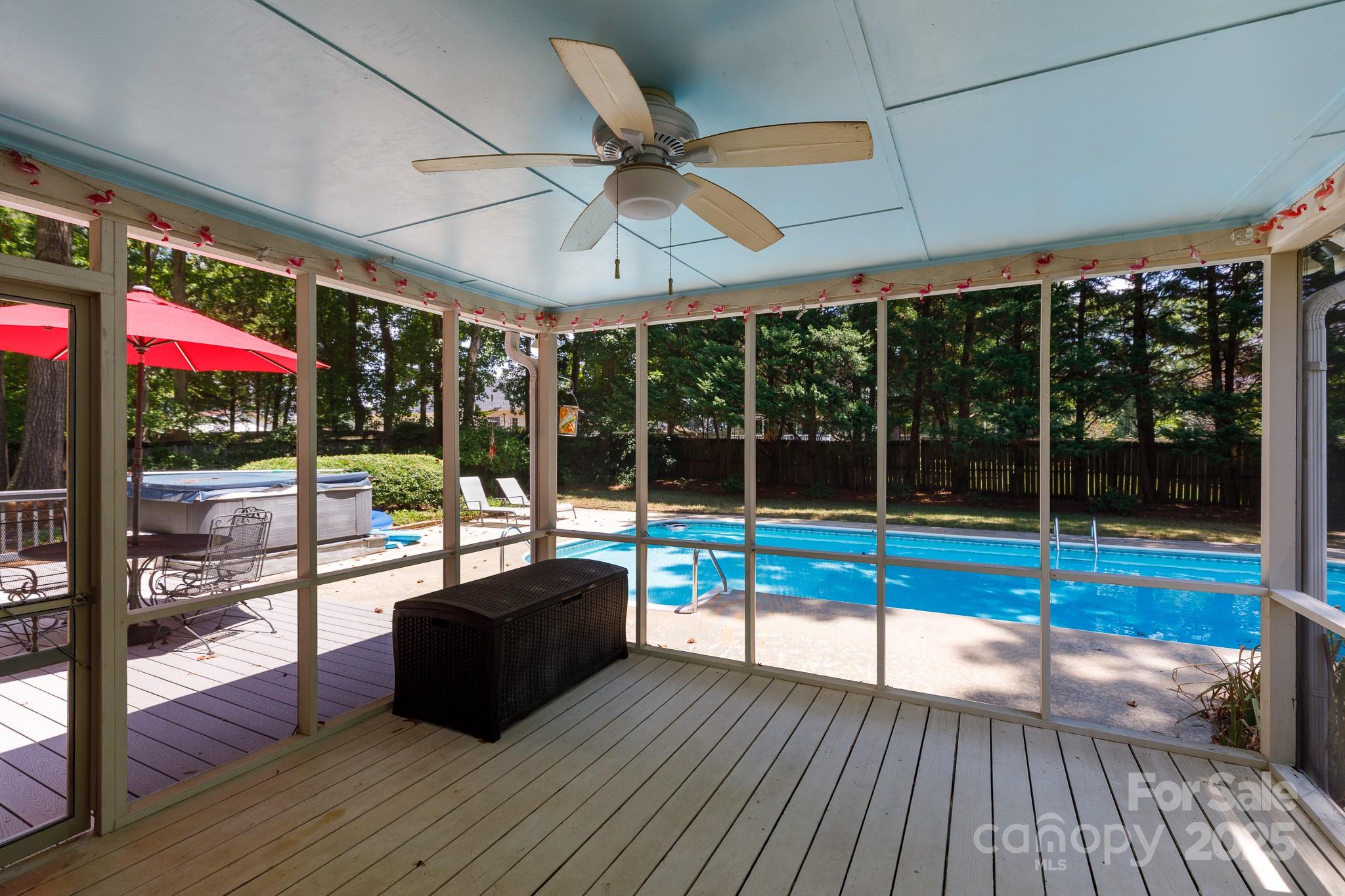 1121 Candlelight Drive