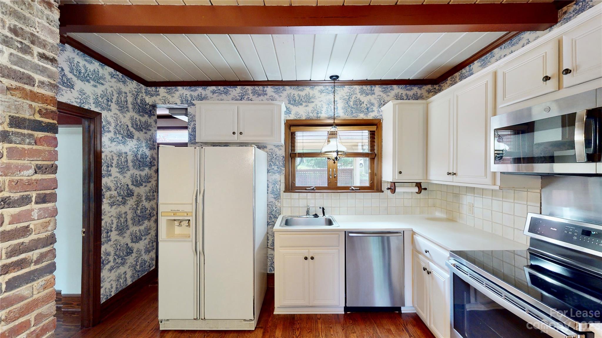 Carmel Country Club - Residential Lease