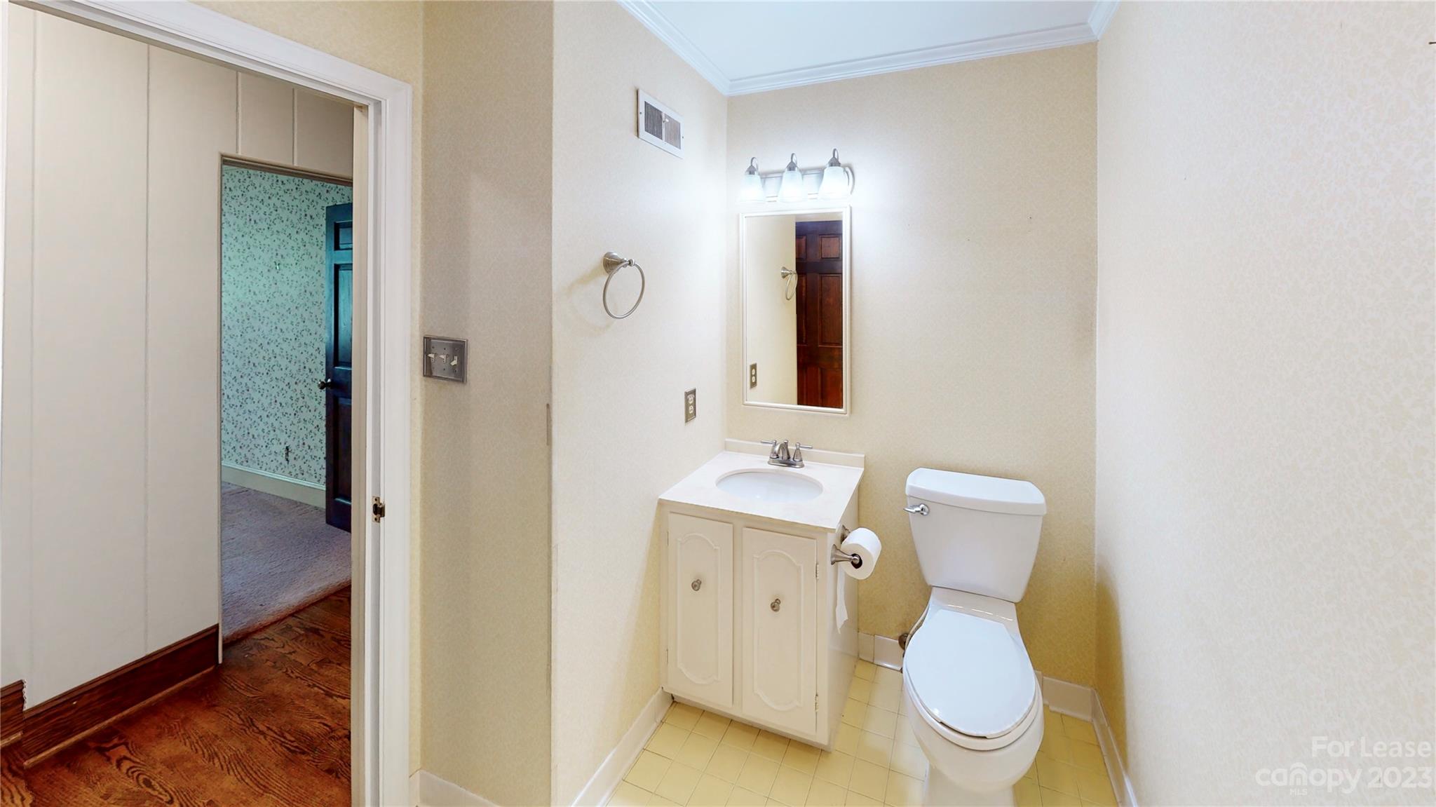 Carmel Country Club - Residential Lease