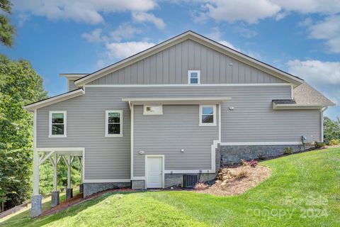 A home in Hendersonville