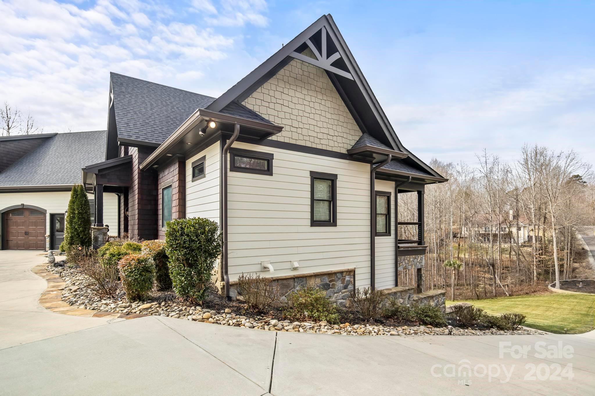 Jacobs Woods - Residential