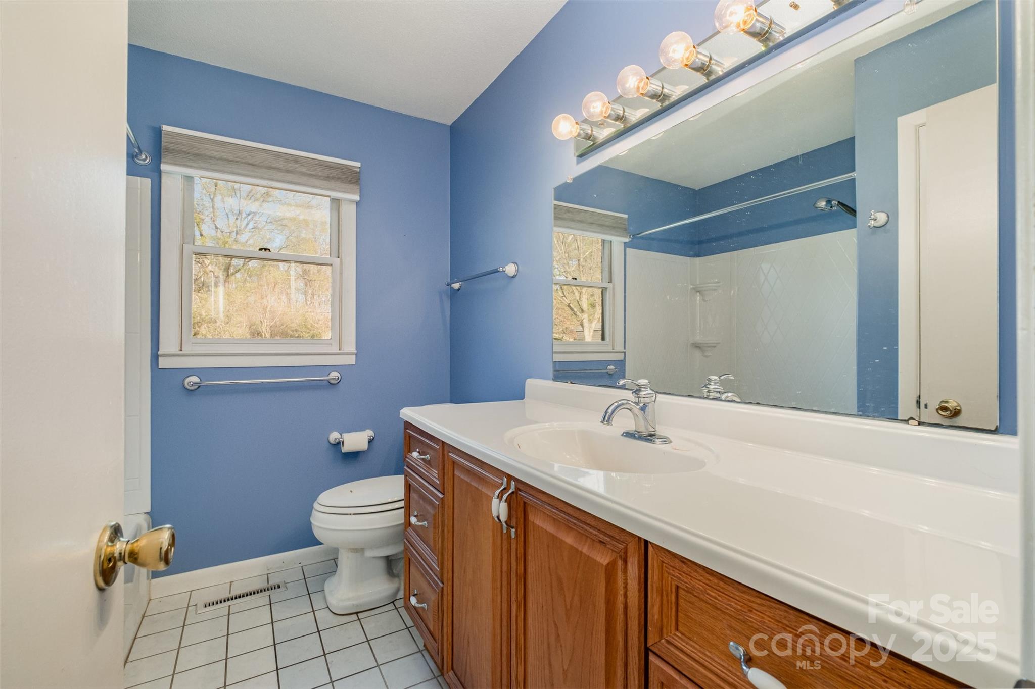 830 S Magnolia Street