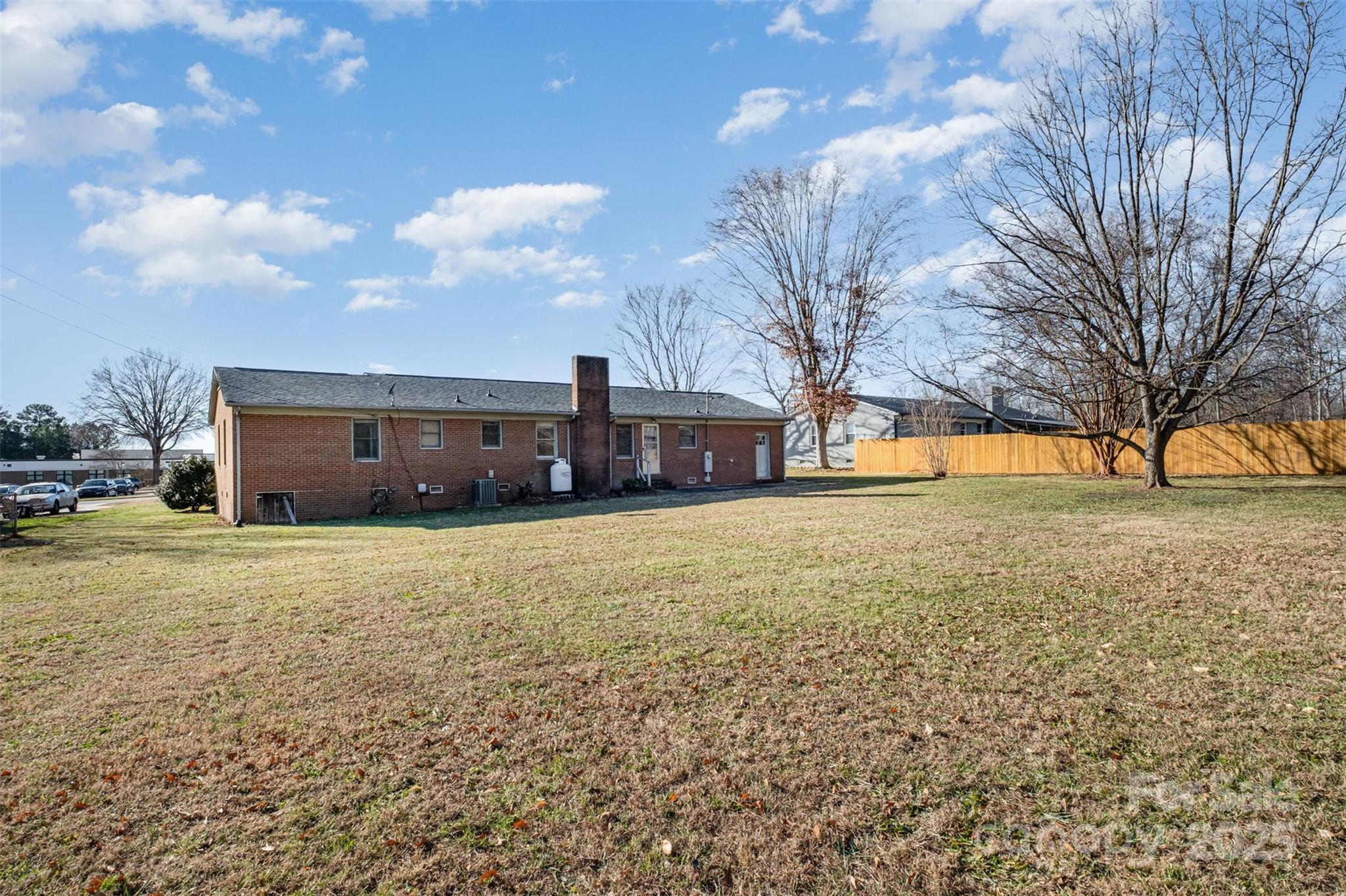 830 S Magnolia Street