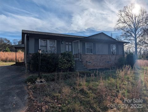 300 Lakewood Drive Gastonia NC 28056