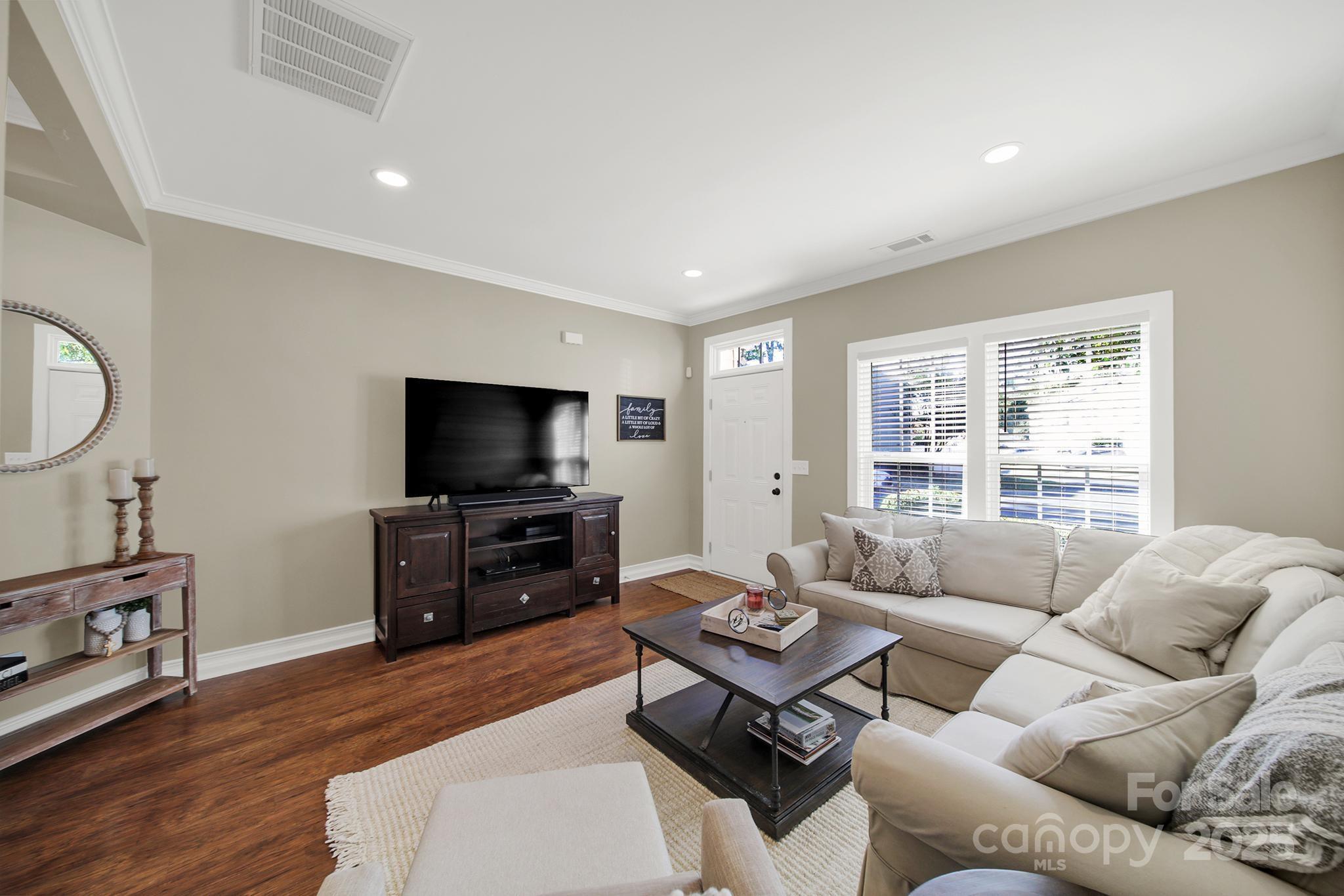 10121 Alexander Martin Avenue