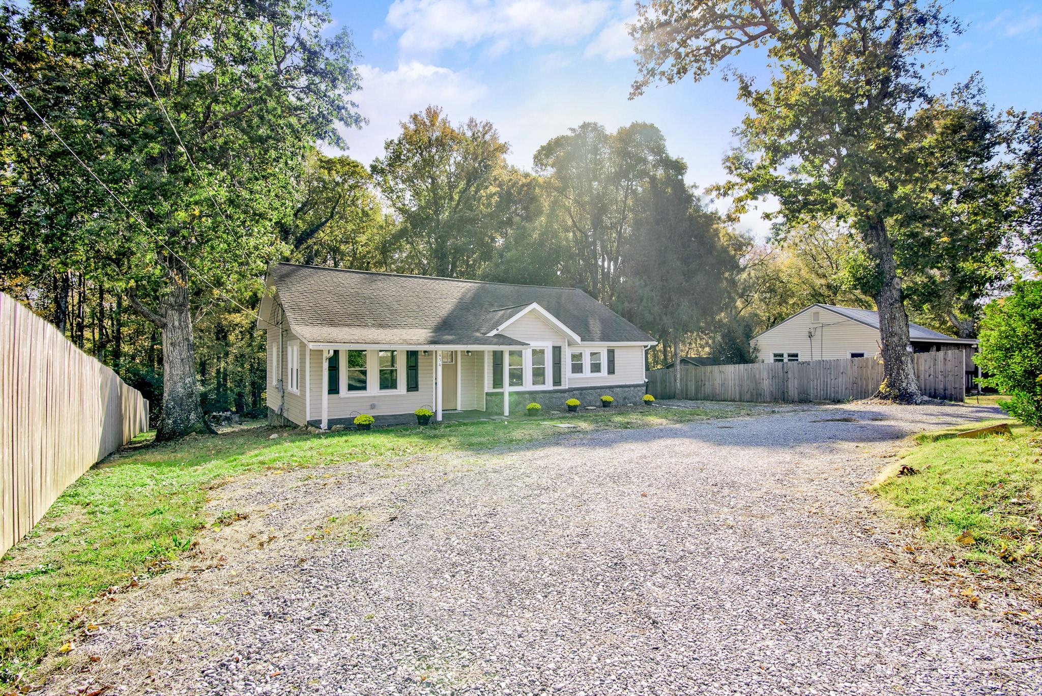 434 E Salisbury Street