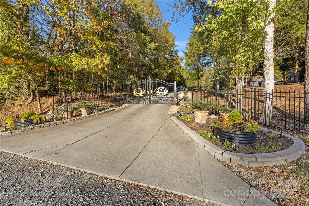9701 Deer Run Road