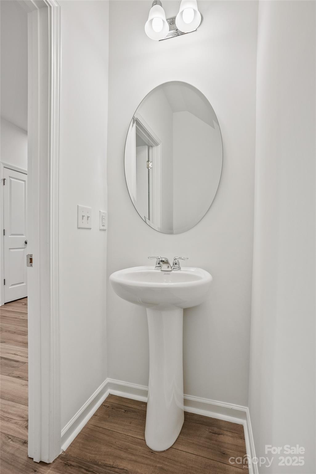 11533 Glasden Lane 526