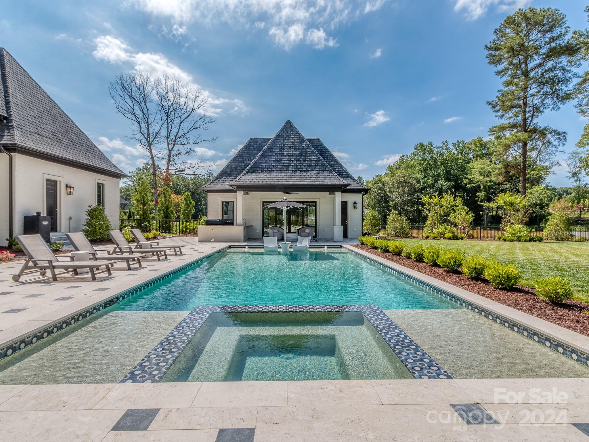 Twin Lakes - Residential