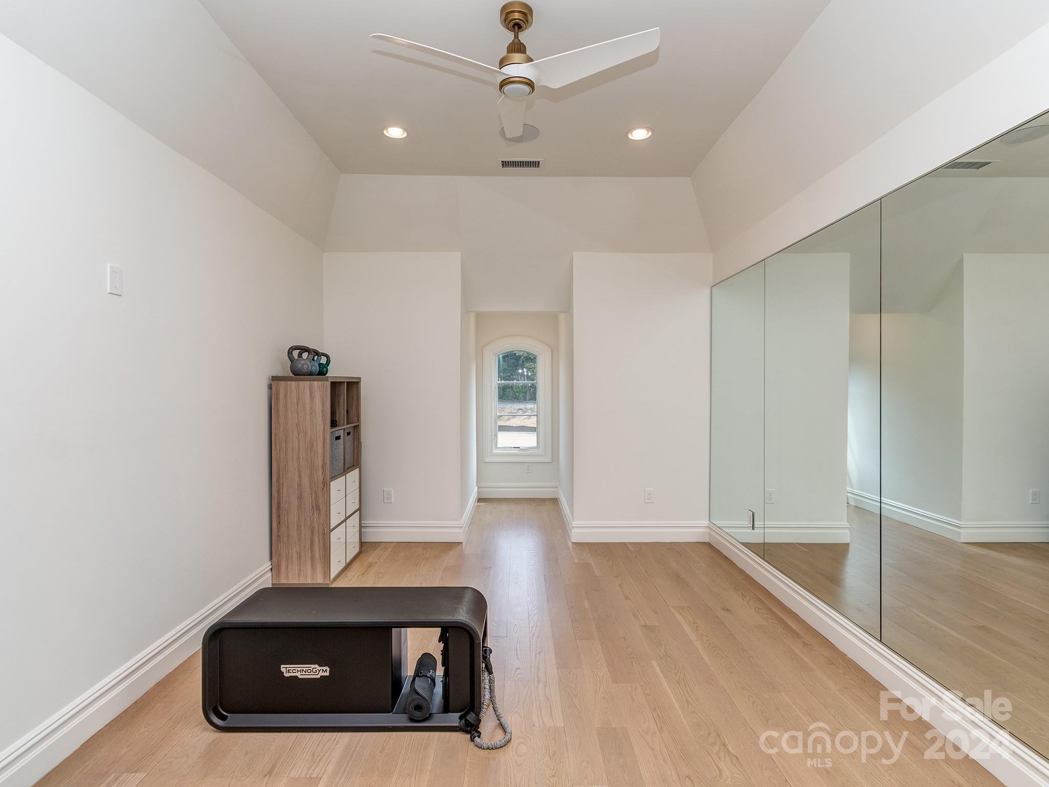 Twin Lakes - Residential