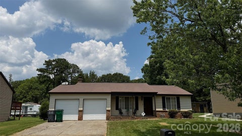 Photo of 3216 Berrybush Court, Charlotte, NC 28269 (MLS # 4393273)