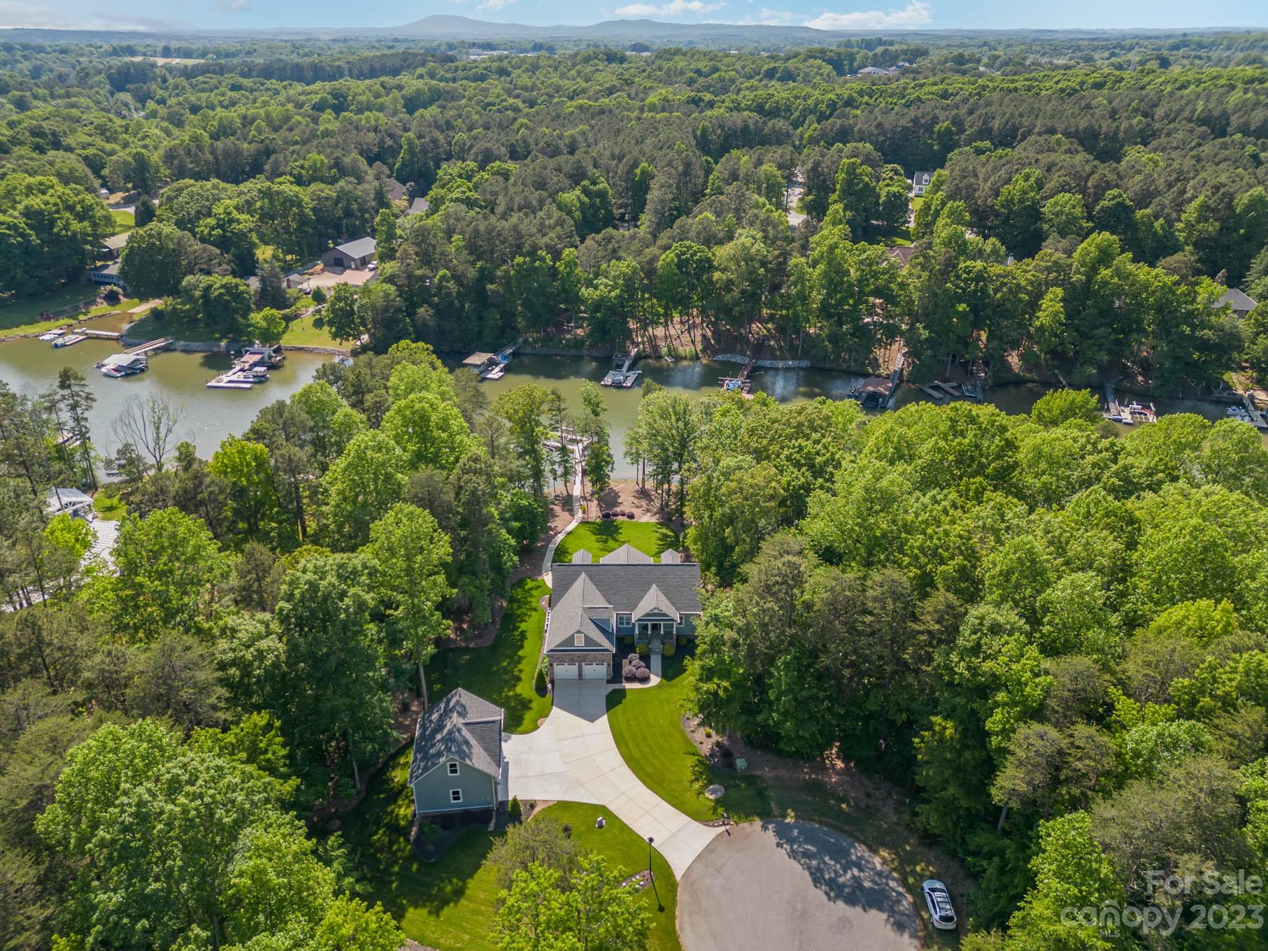 Amandine - Residential