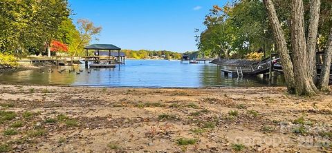 290 Blucher Circle Lake Wylie SC 29710