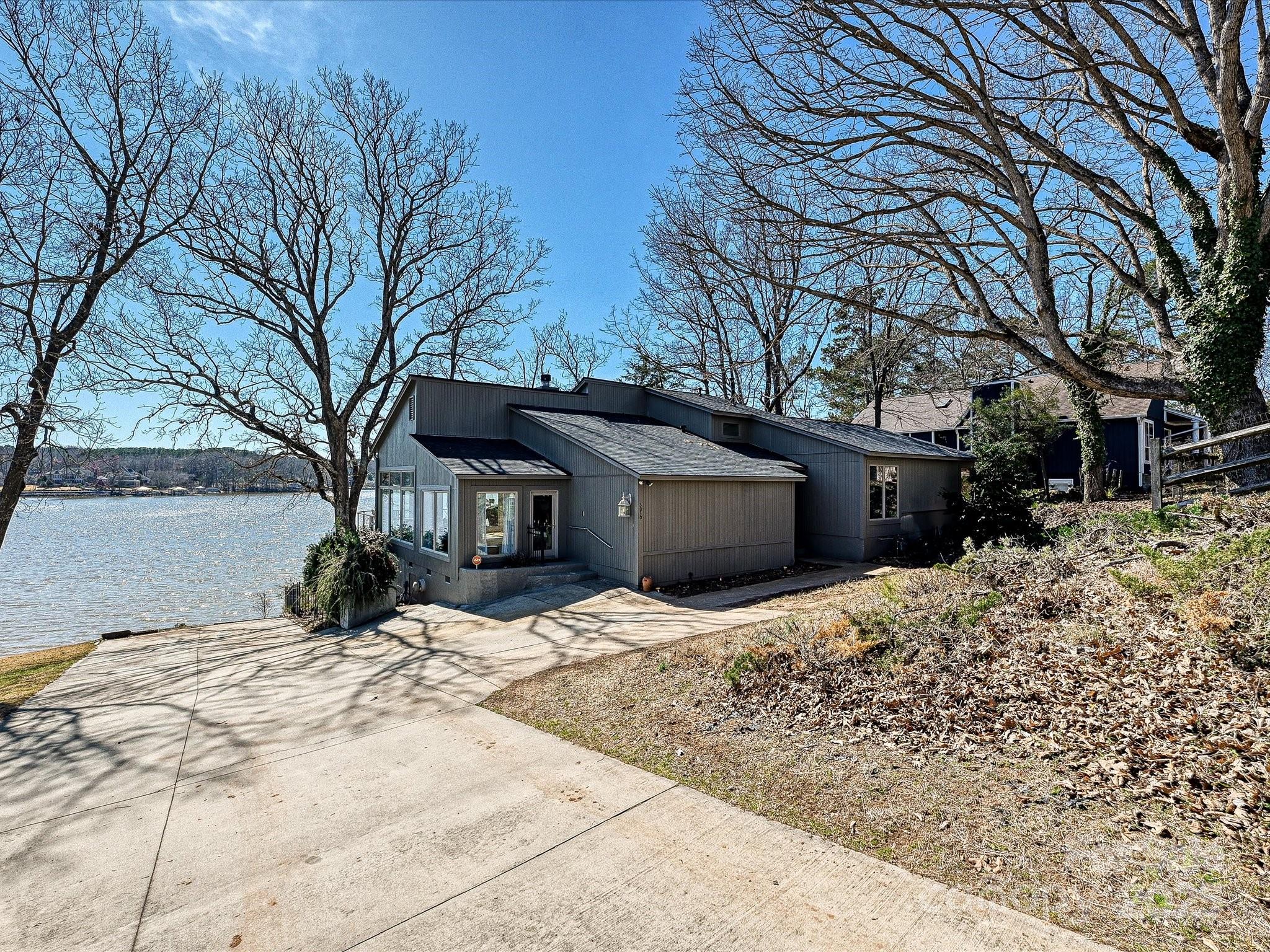 Tega Cay - Residential