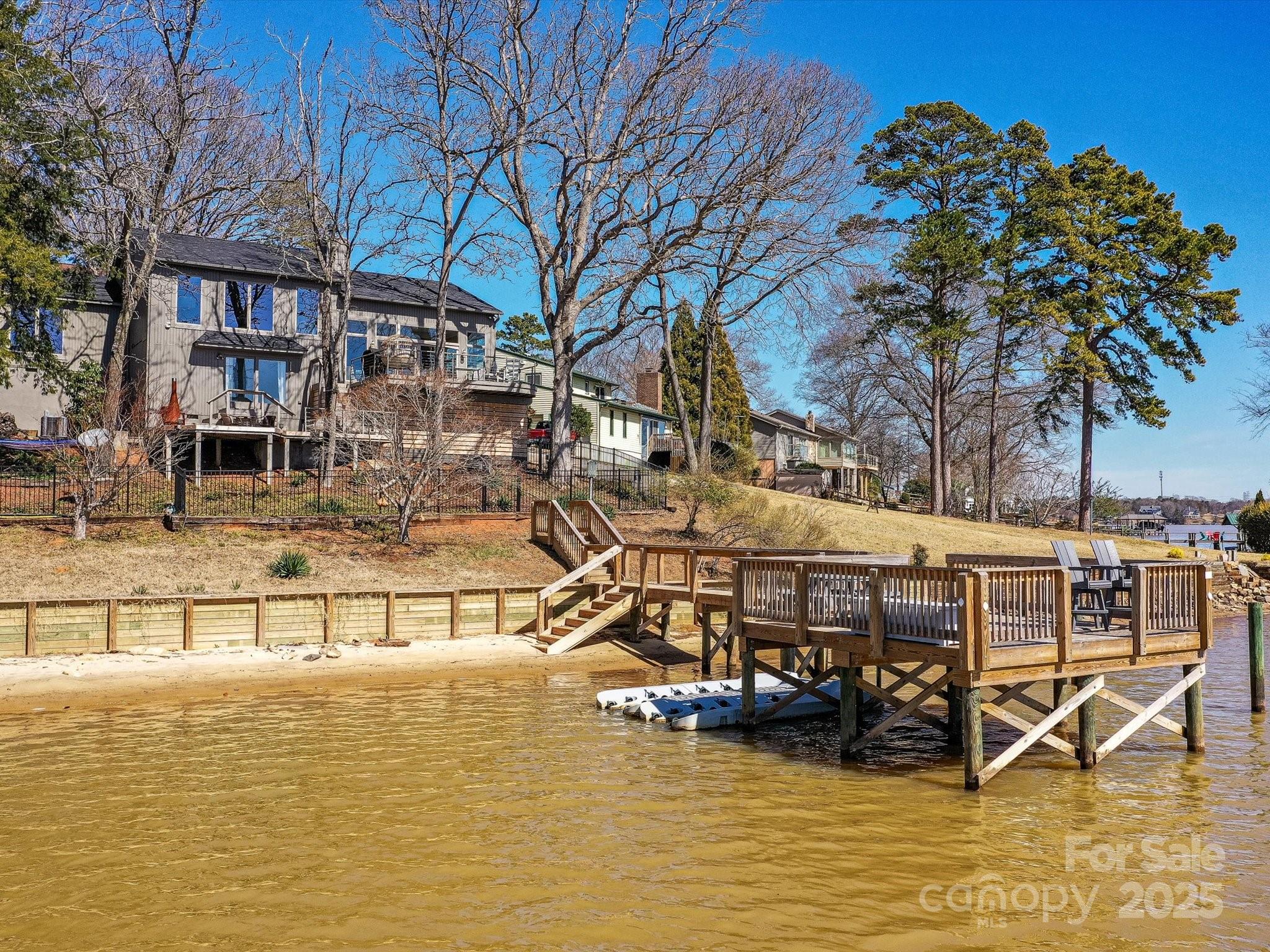 Tega Cay - Residential