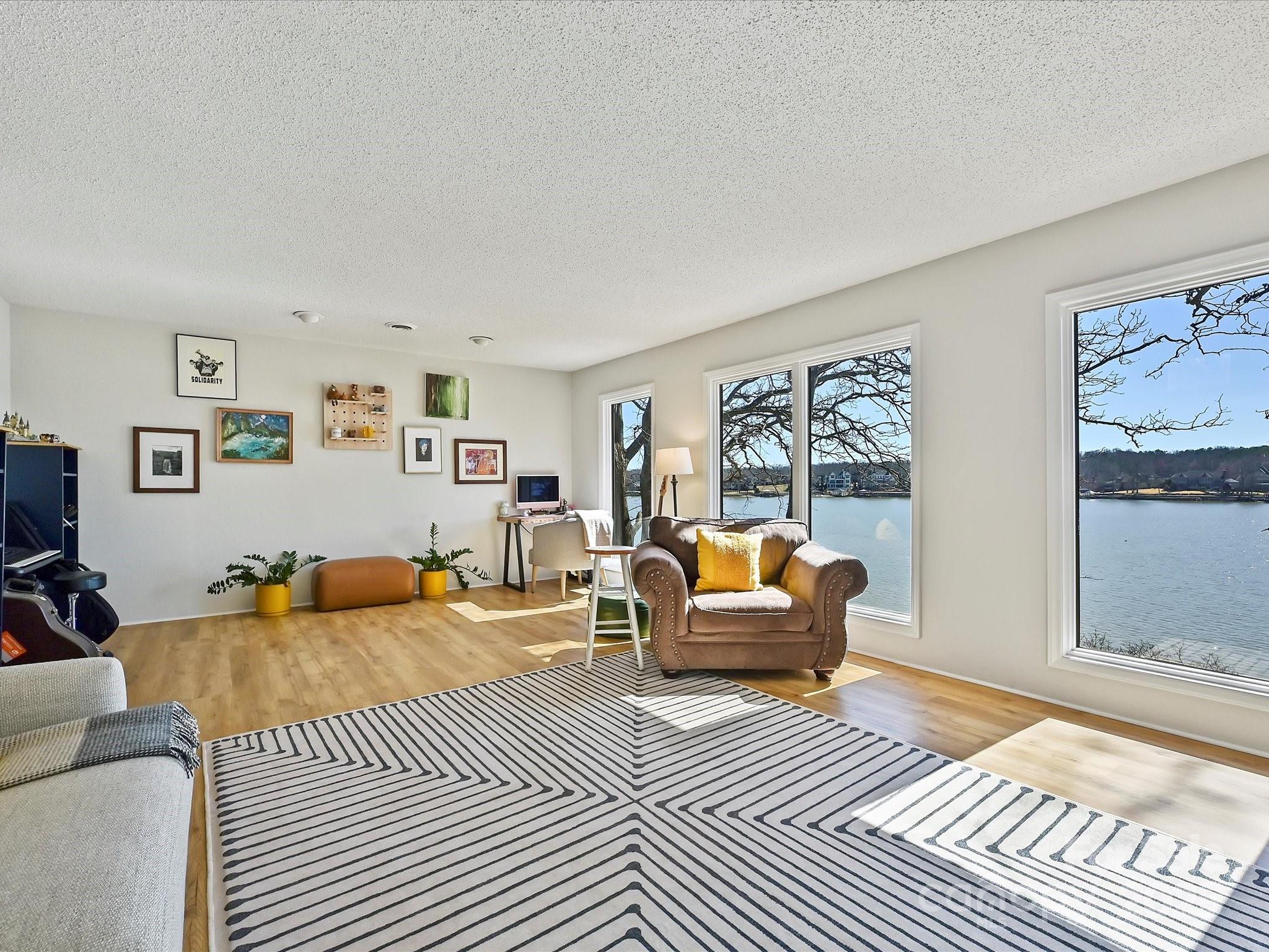 Tega Cay - Residential