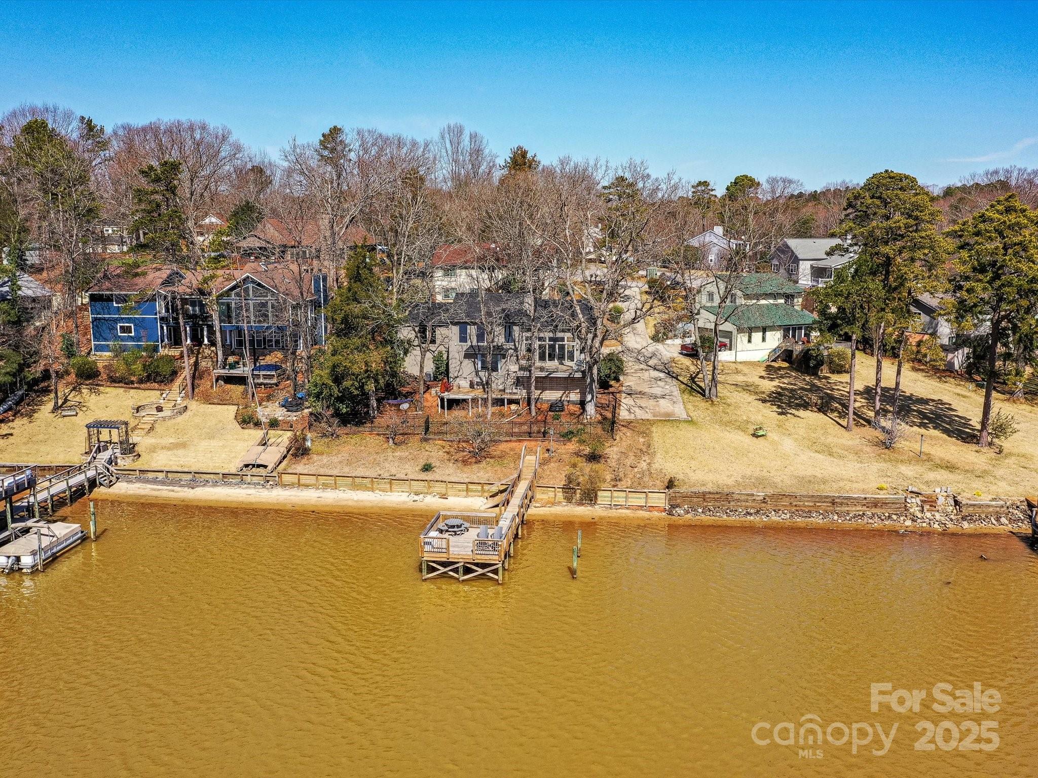 Tega Cay - Residential