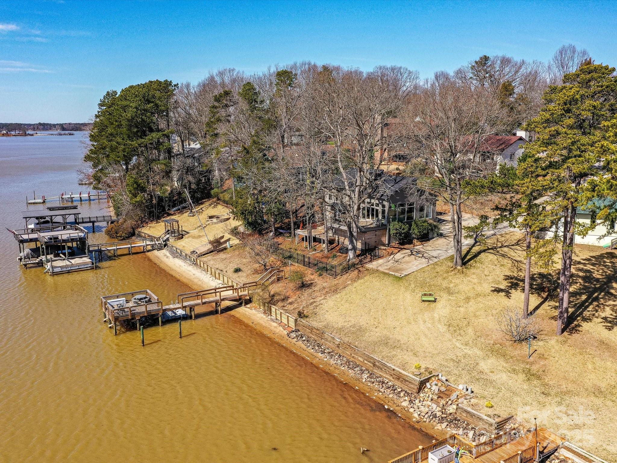 Tega Cay - Residential