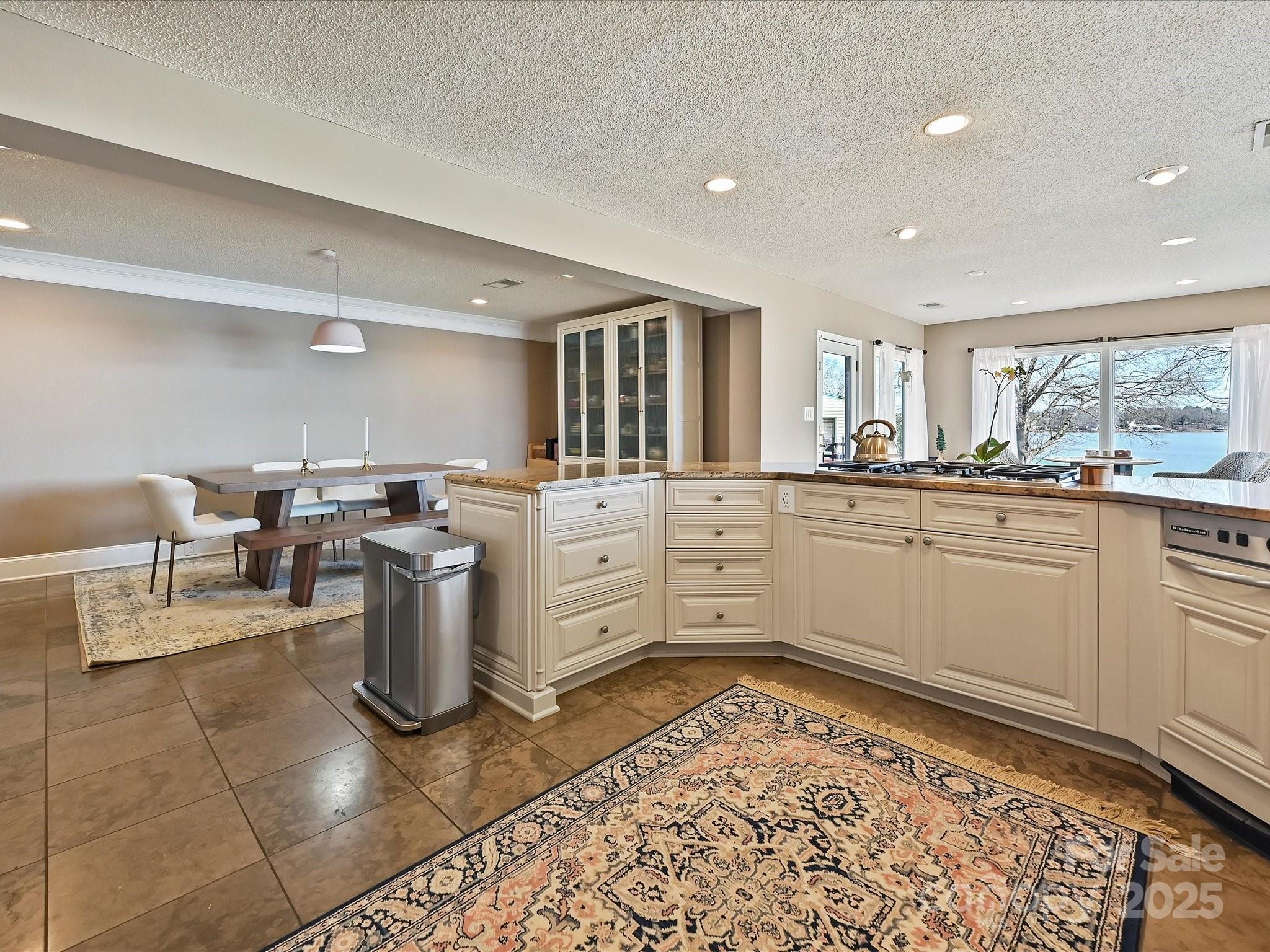 Tega Cay - Residential